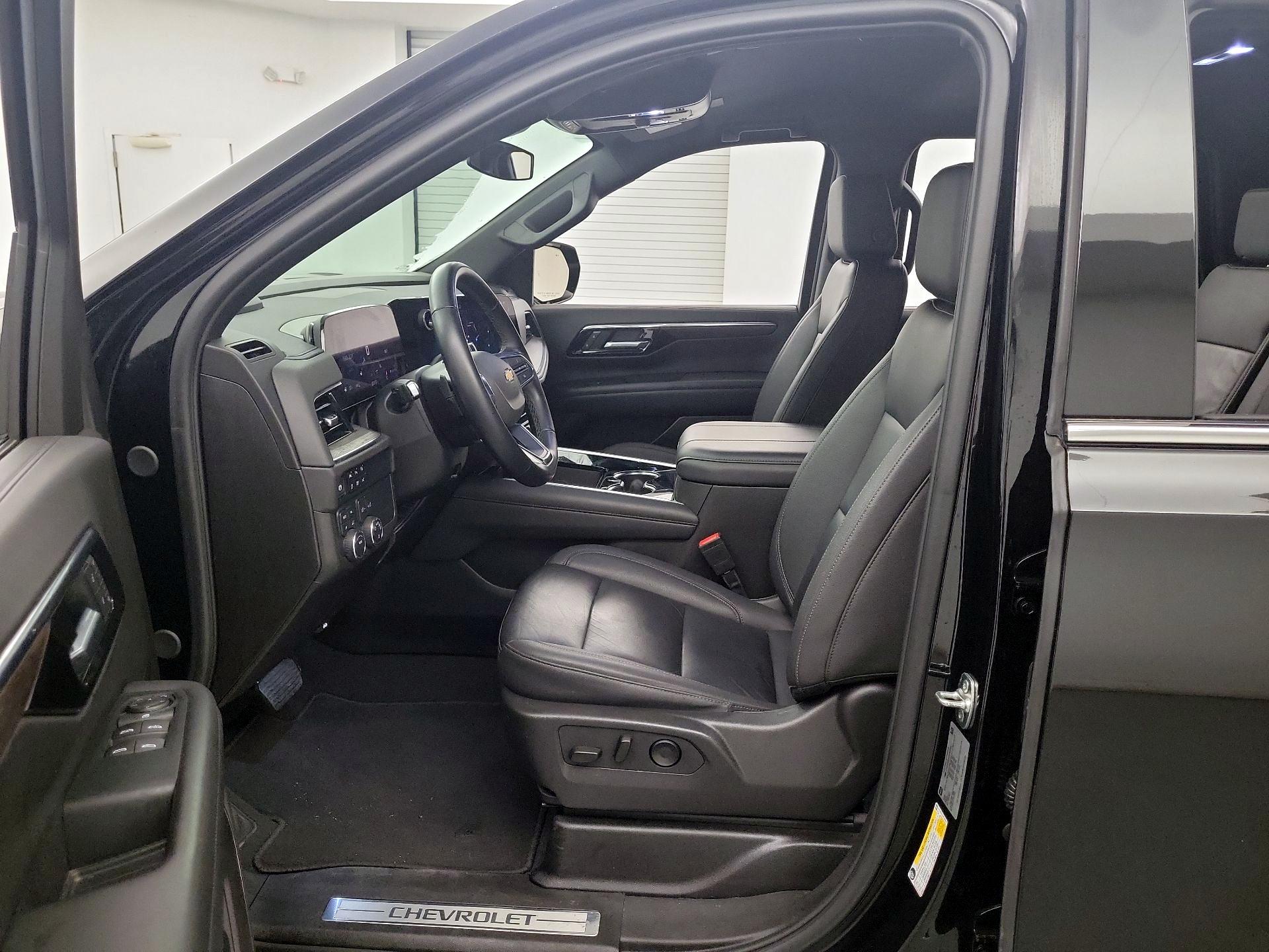 Thumbnail: 2025 Chevrolet Tahoe - 9