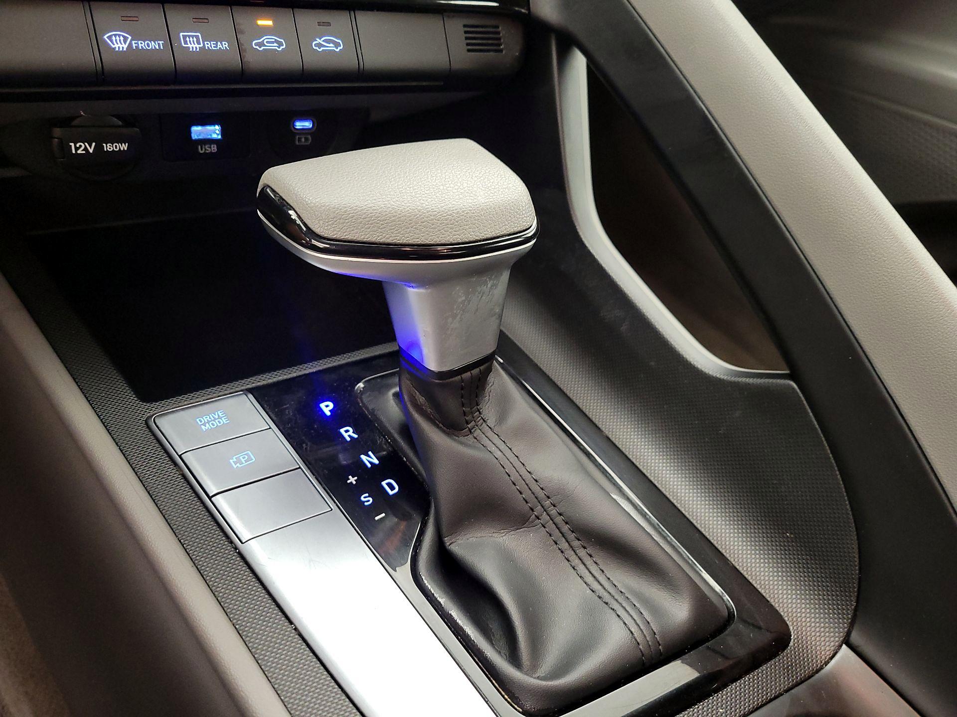 Thumbnail: 2024 Hyundai Elantra - 18