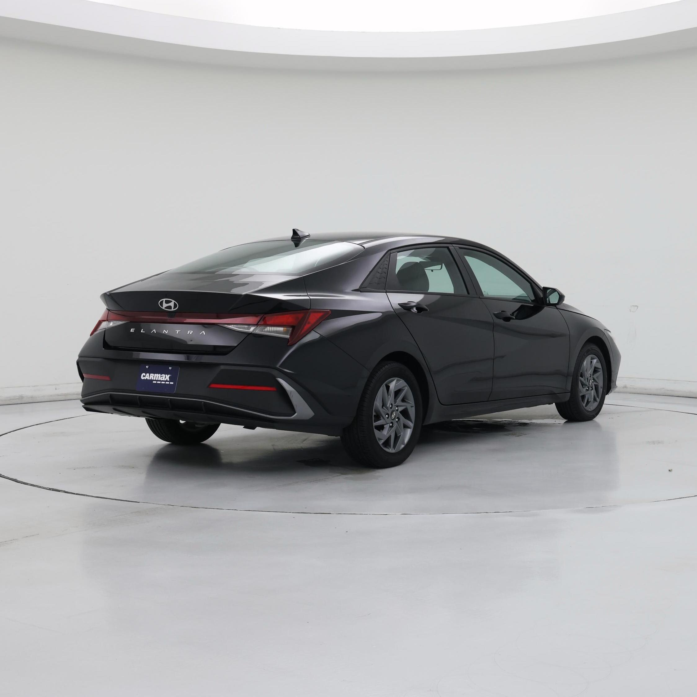 Thumbnail: 2024 Hyundai Elantra - 8