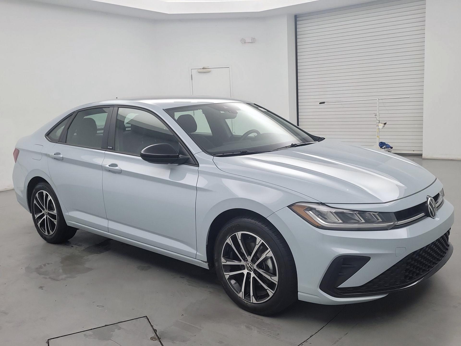 Thumbnail: 2025 Volkswagen Jetta - 1