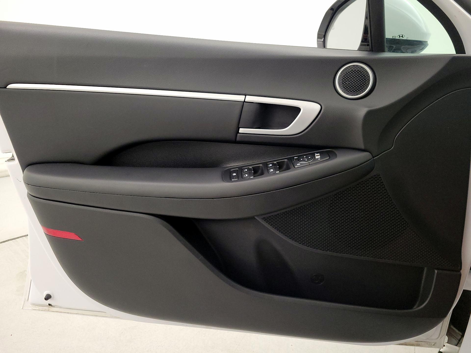 Thumbnail: 2025 Hyundai Sonata - 12