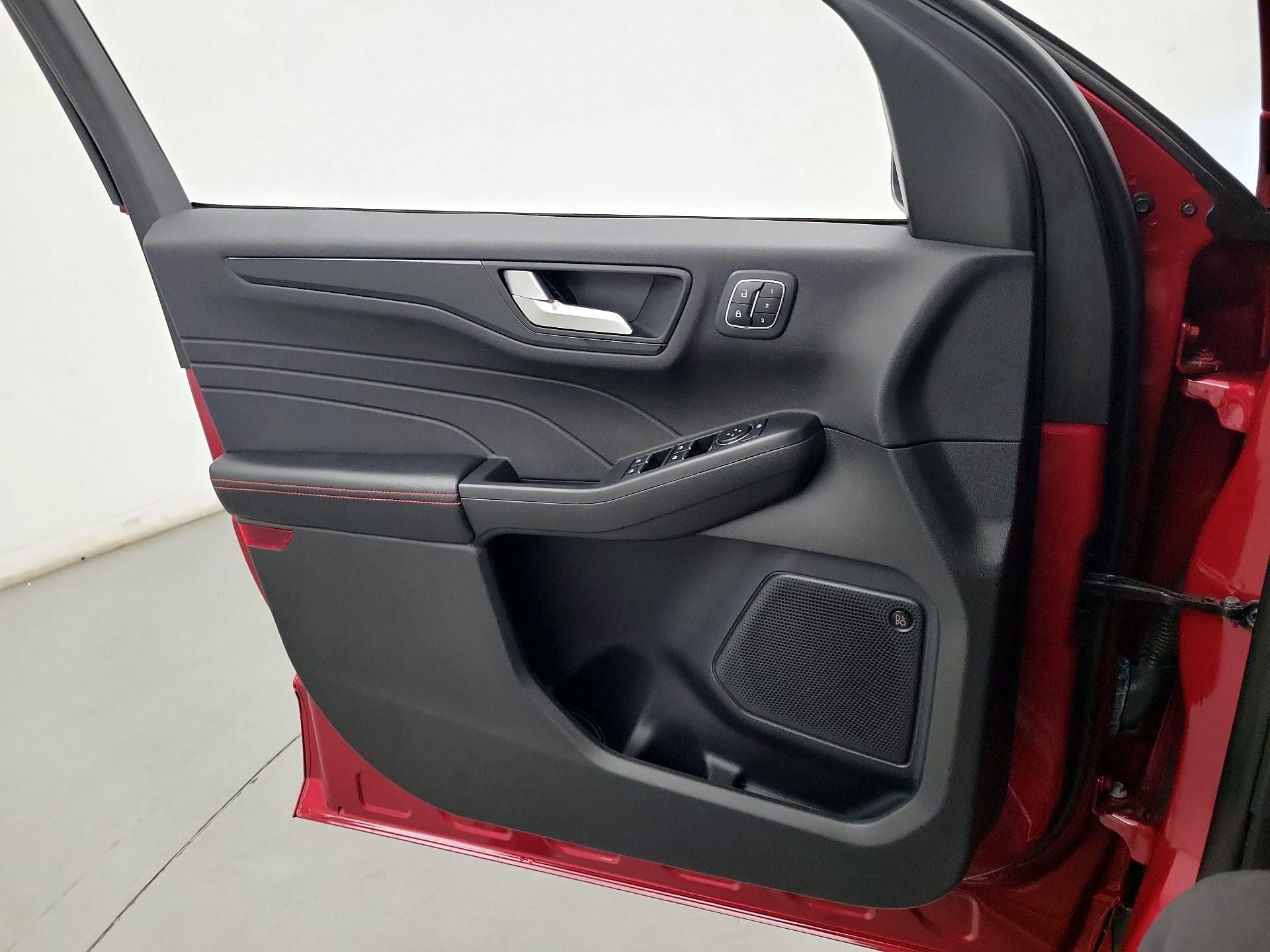 Thumbnail: 2023 Ford Escape - 10
