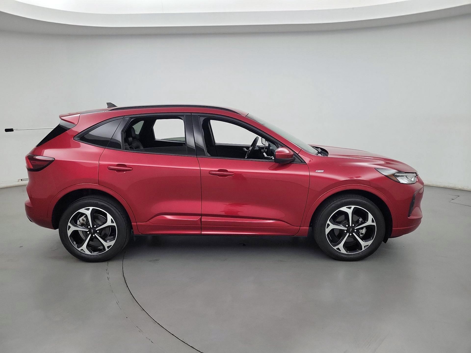 Thumbnail: 2023 Ford Escape - 4