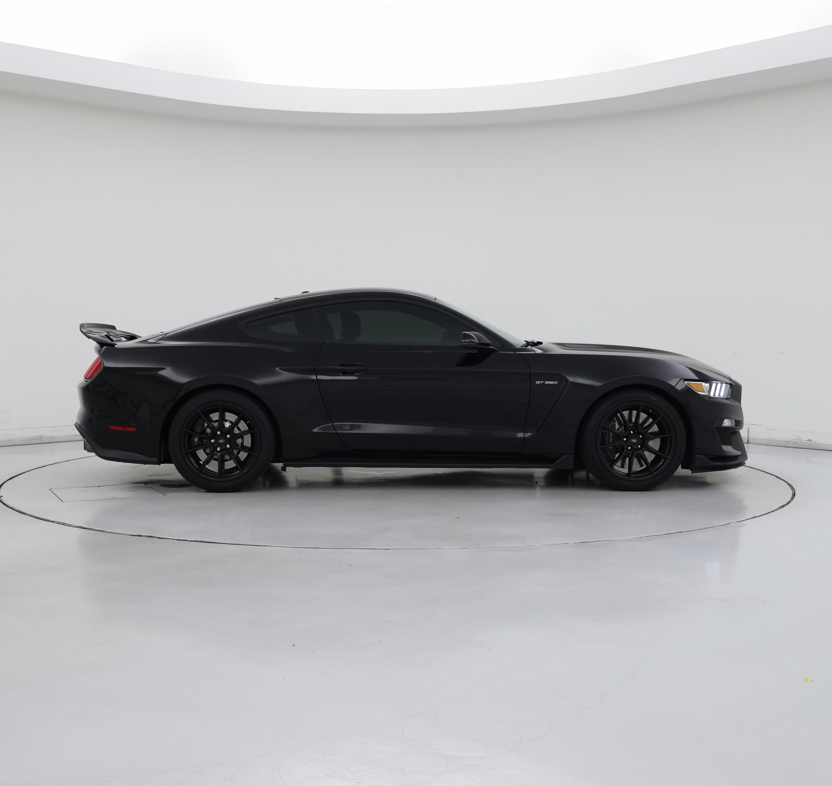Thumbnail: 2019 Ford Mustang - 7