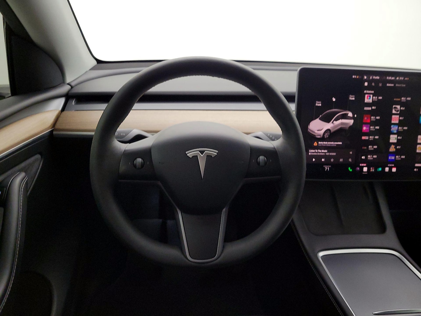 2023 Tesla Model Y Long Range - Photo 11