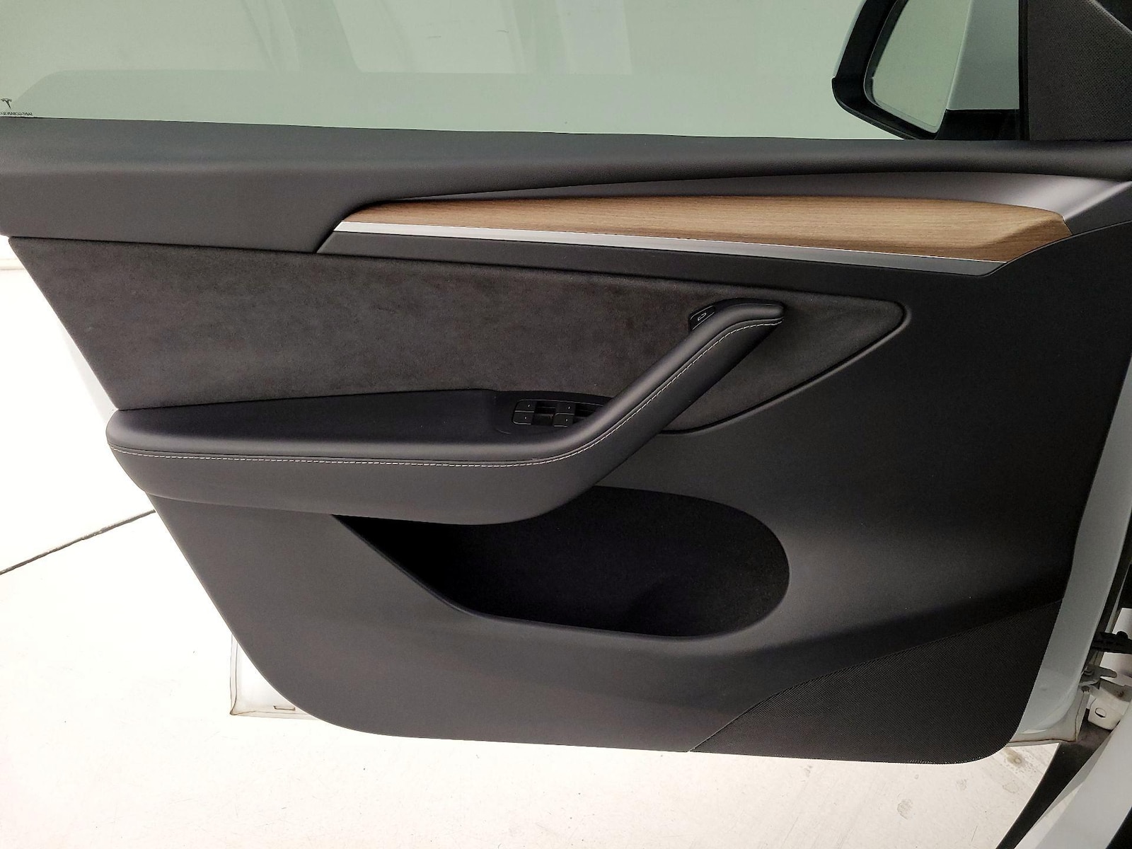 2023 Tesla Model Y Long Range - Photo 13