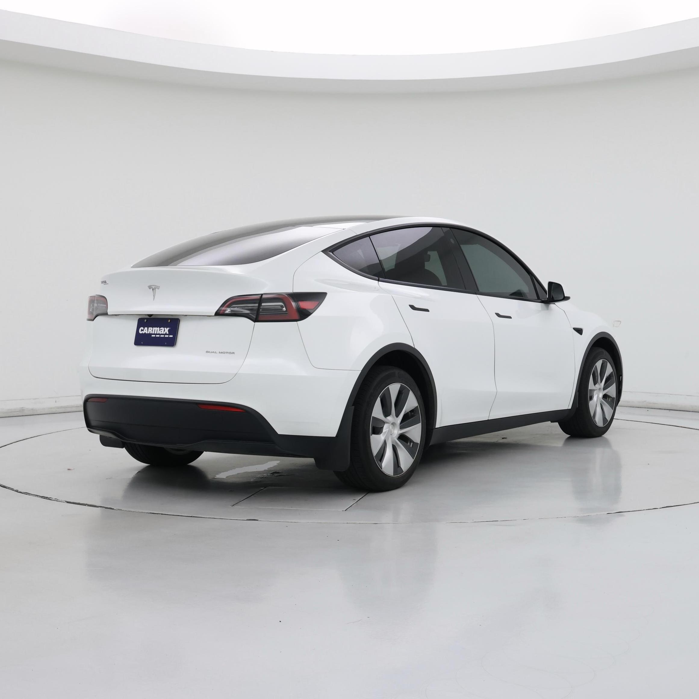 Thumbnail: 2023 Tesla Model Y - 8