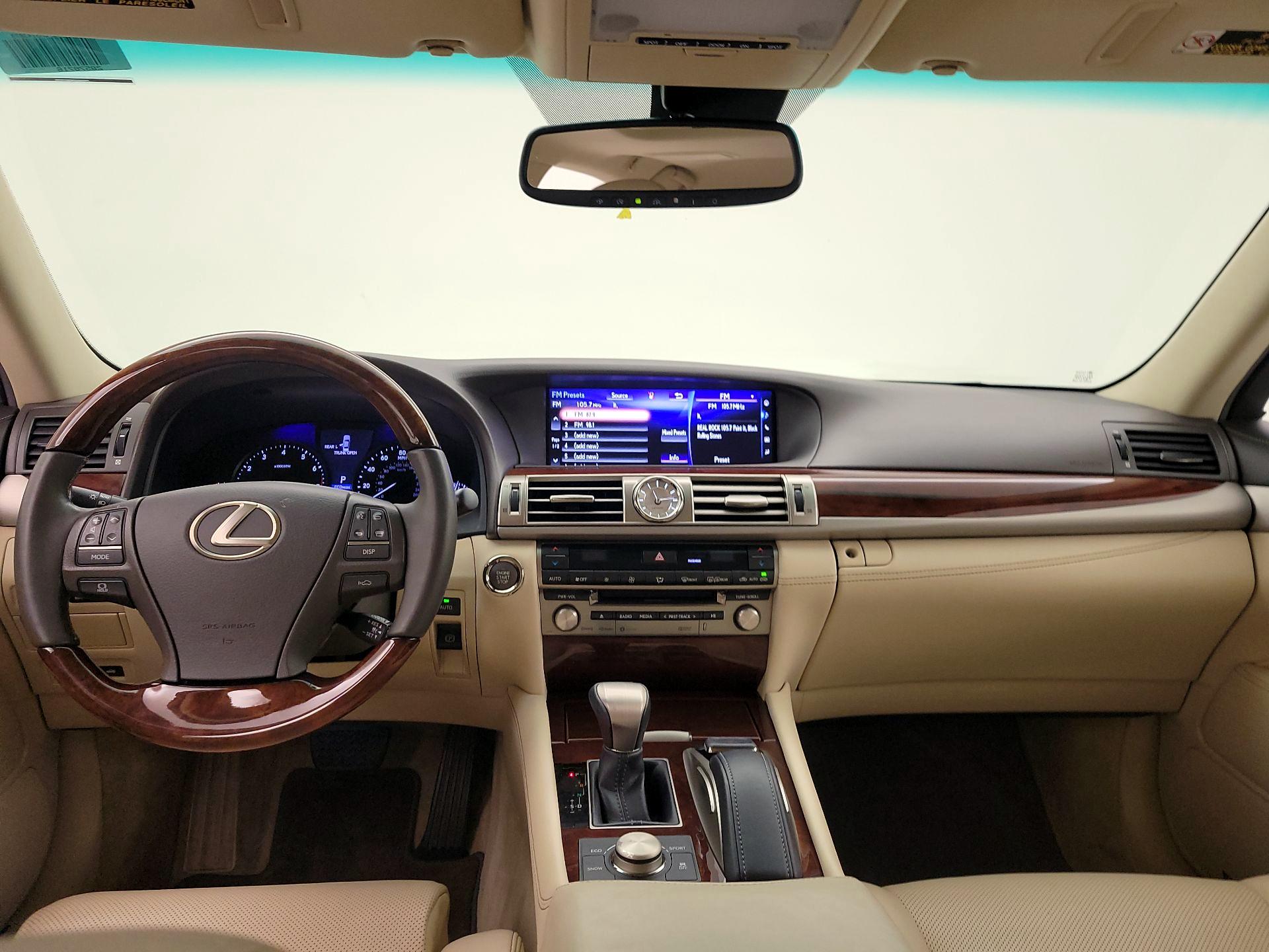 Thumbnail: 2017 Lexus LS - 9