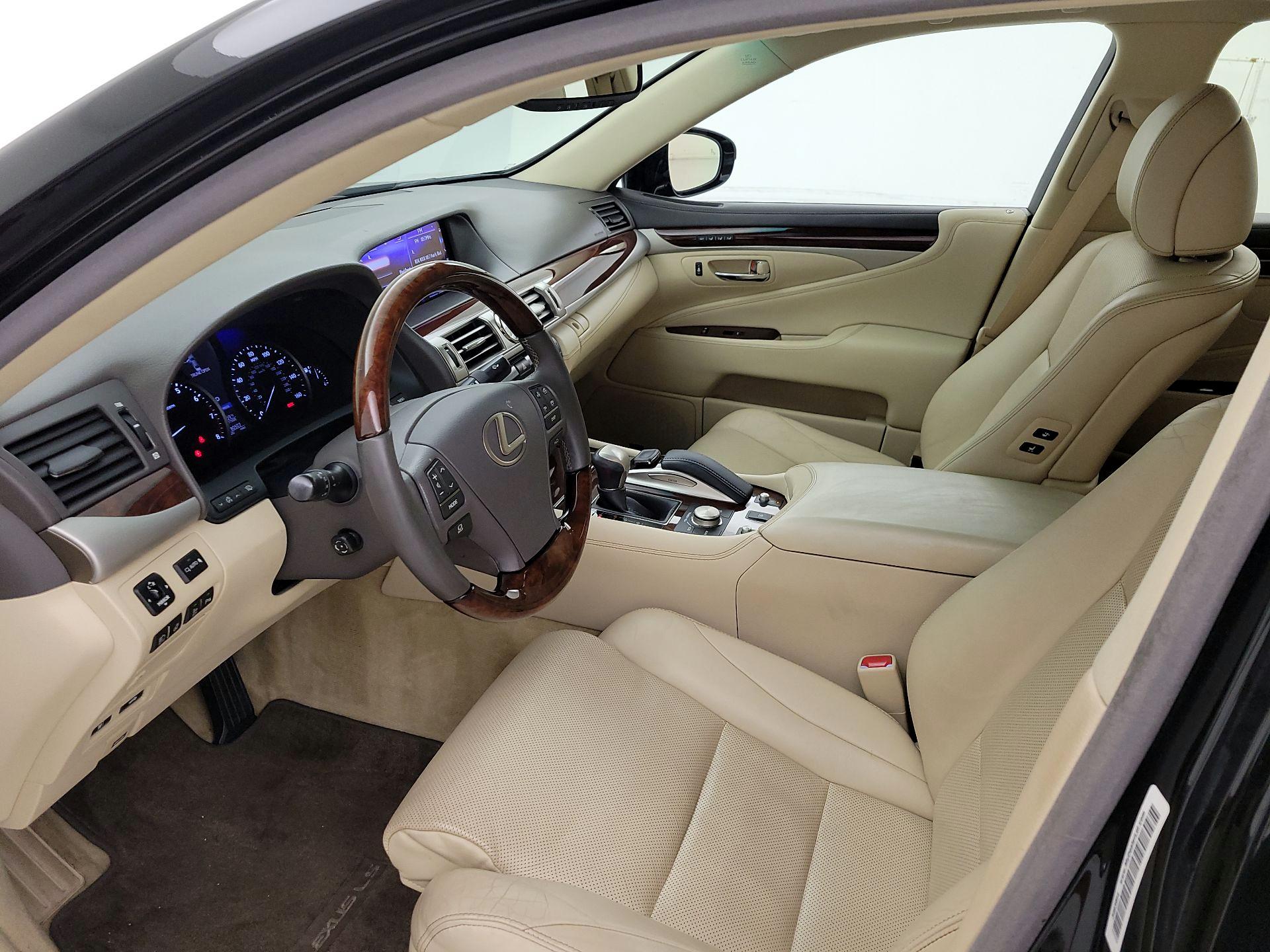 Thumbnail: 2017 Lexus LS - 11