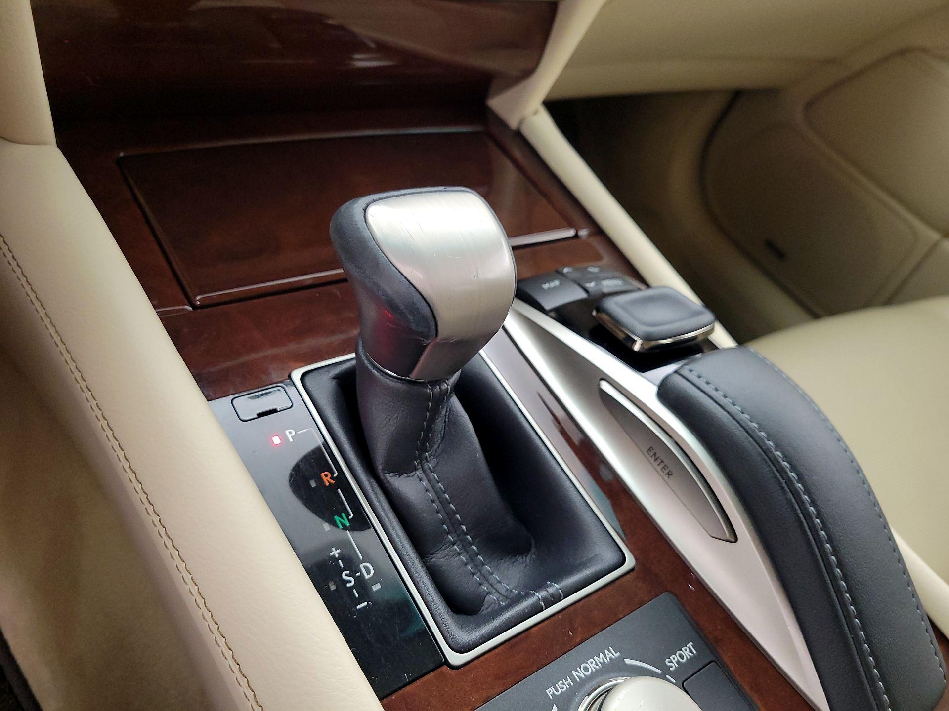Thumbnail: 2017 Lexus LS - 18