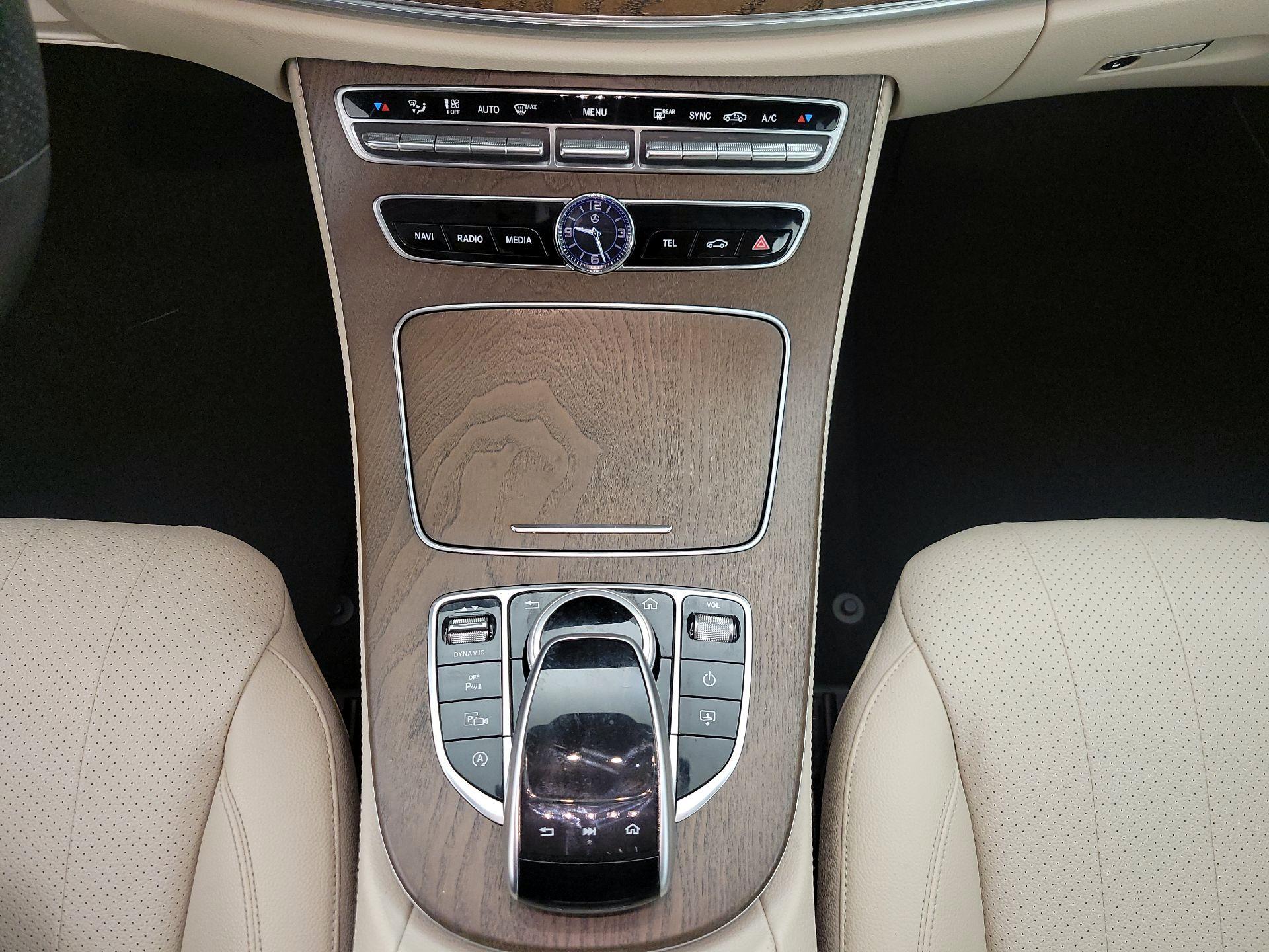 Thumbnail: 2018 Mercedes-Benz E-Class - 18