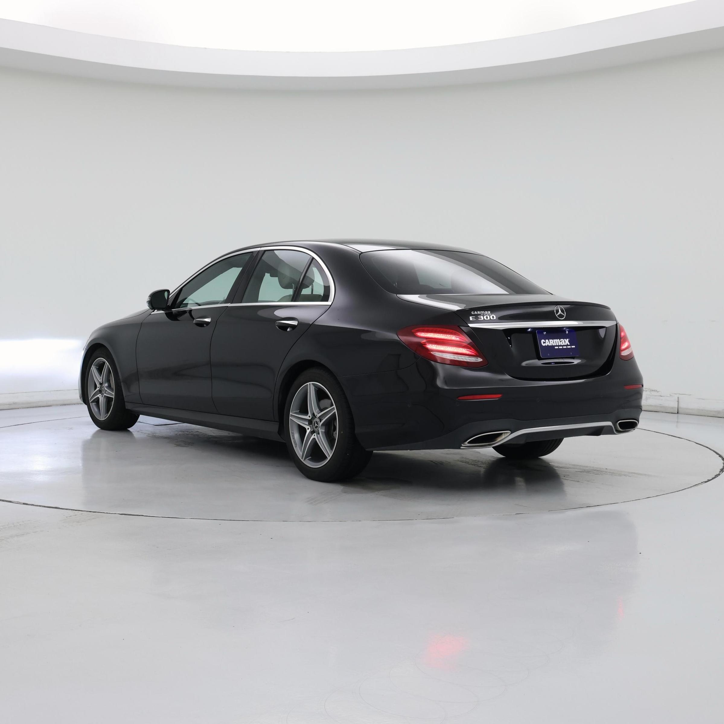 Thumbnail: 2018 Mercedes-Benz E-Class - 2