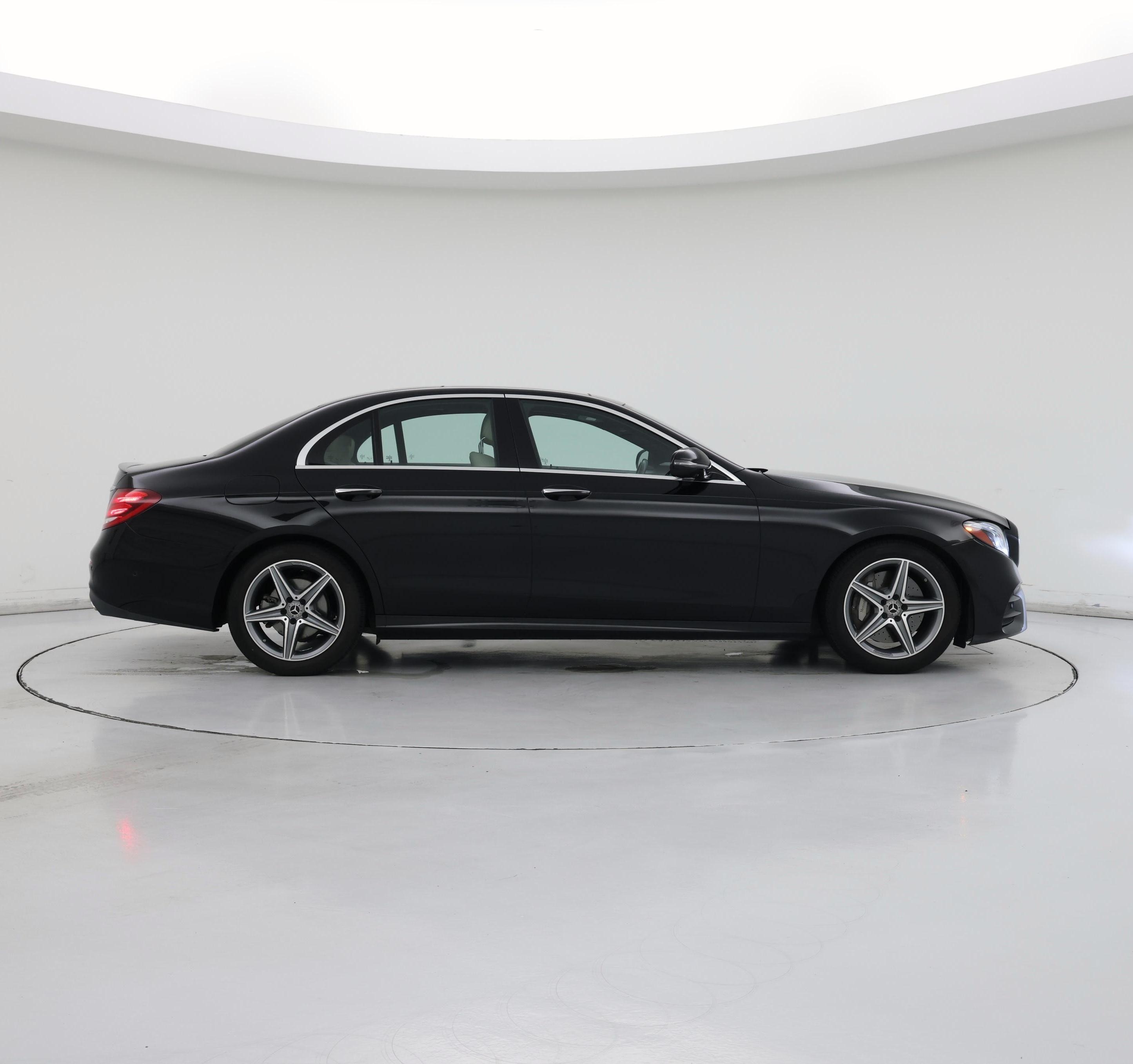 Thumbnail: 2018 Mercedes-Benz E-Class - 7