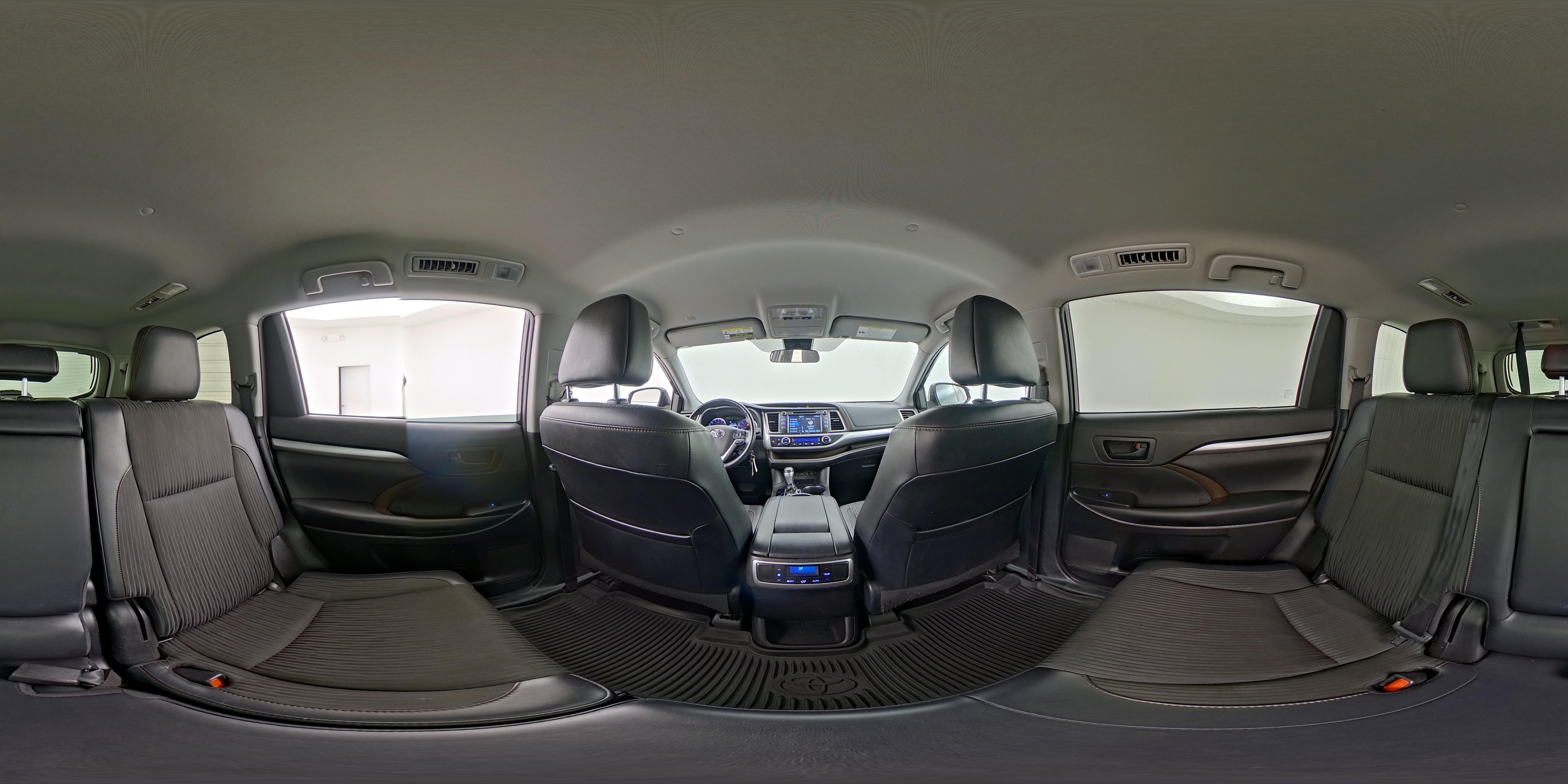 2019 Toyota Highlander LE Plus - Photo 27