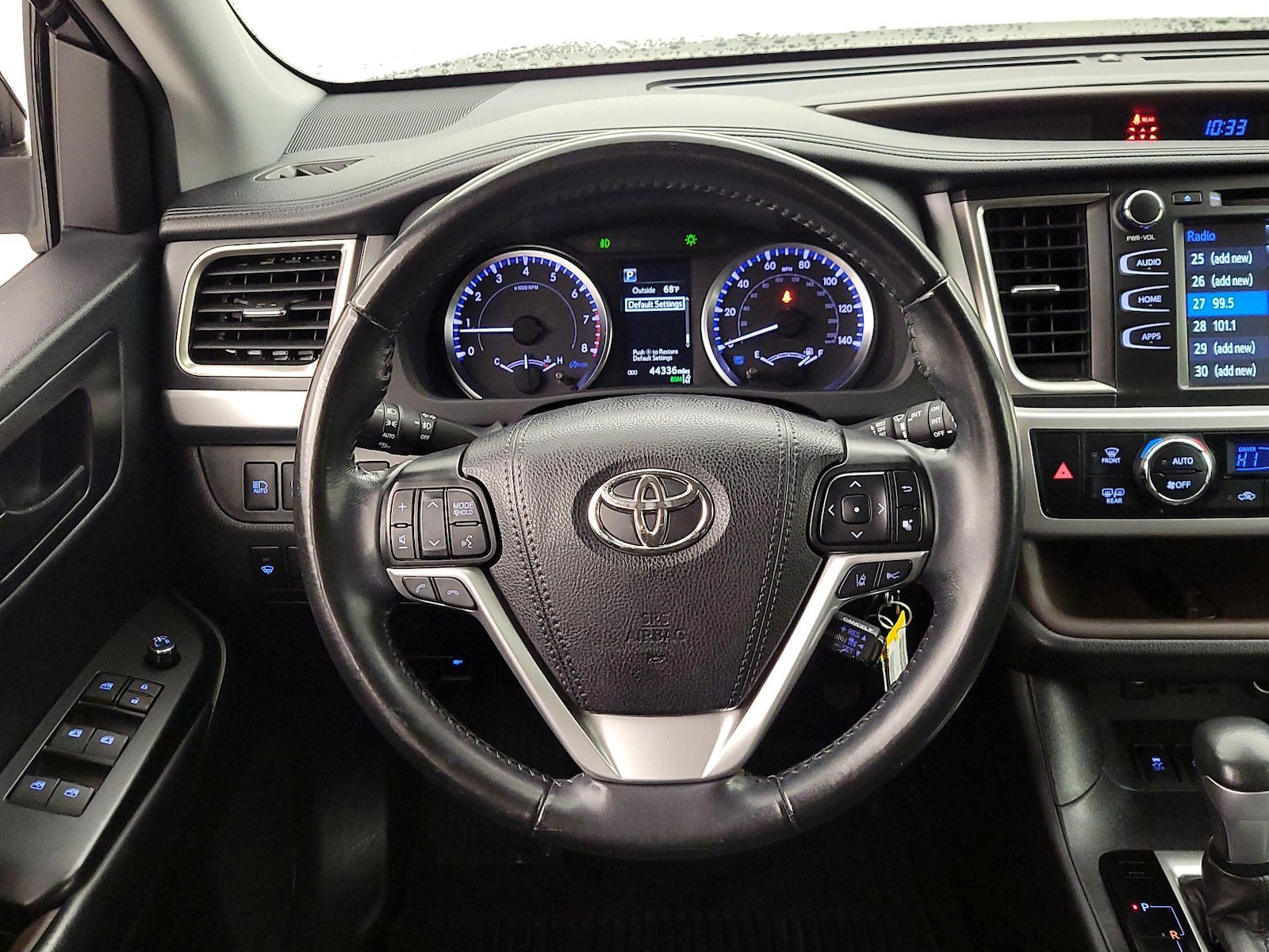 2019 Toyota Highlander LE Plus - Photo 11