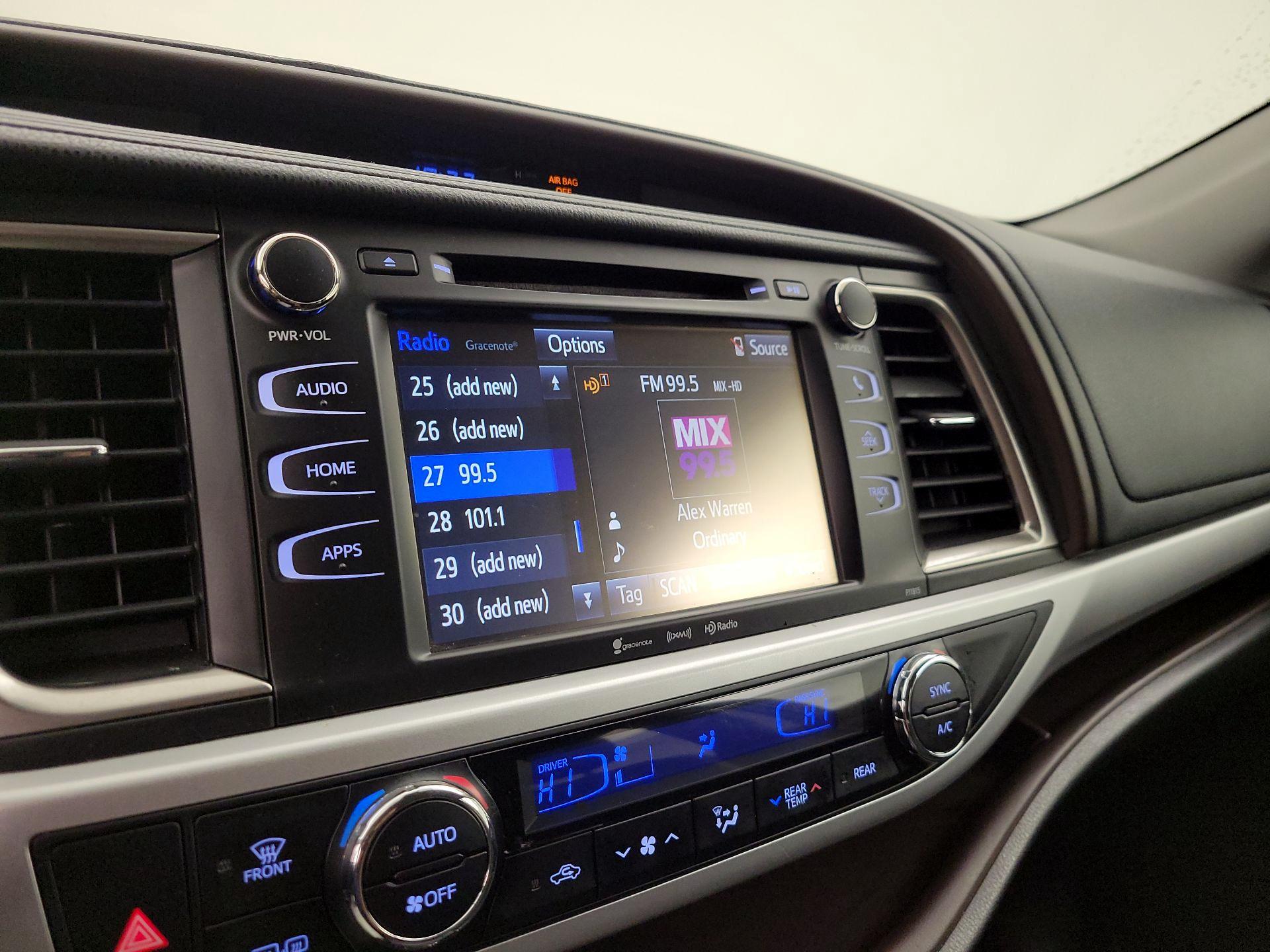 Thumbnail: 2019 Toyota Highlander - 15