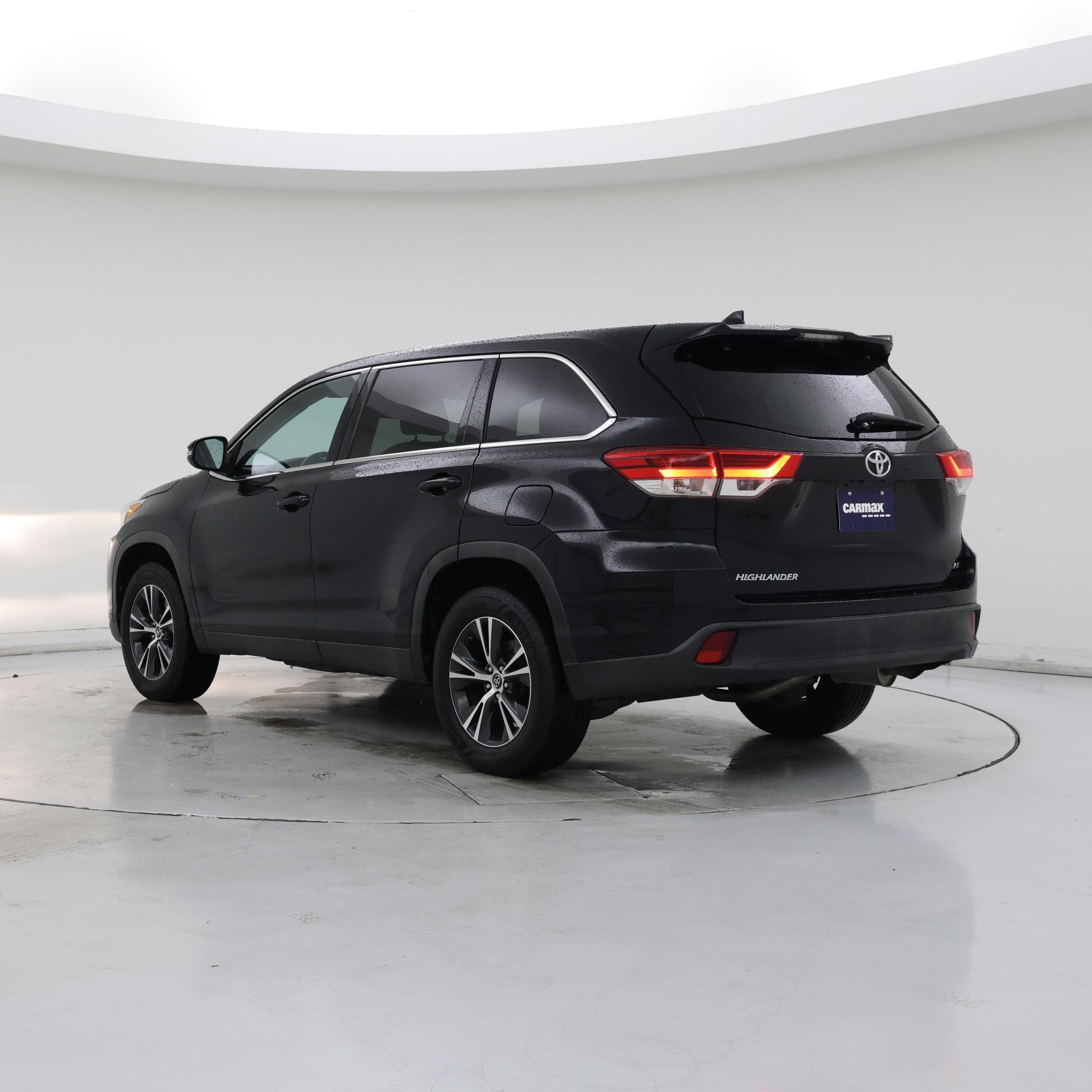 Thumbnail: 2019 Toyota Highlander - 2