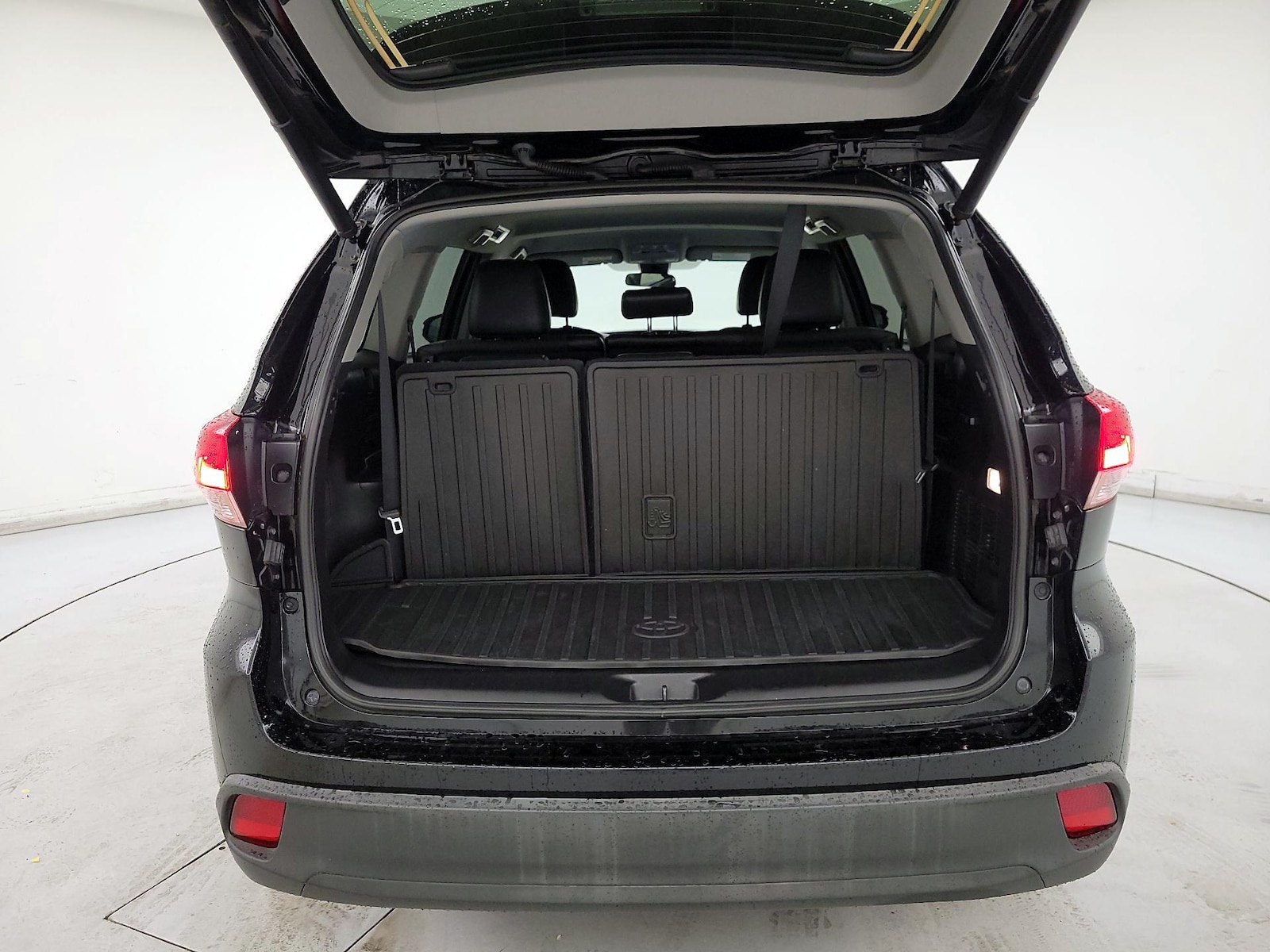 2019 Toyota Highlander LE Plus - Photo 22