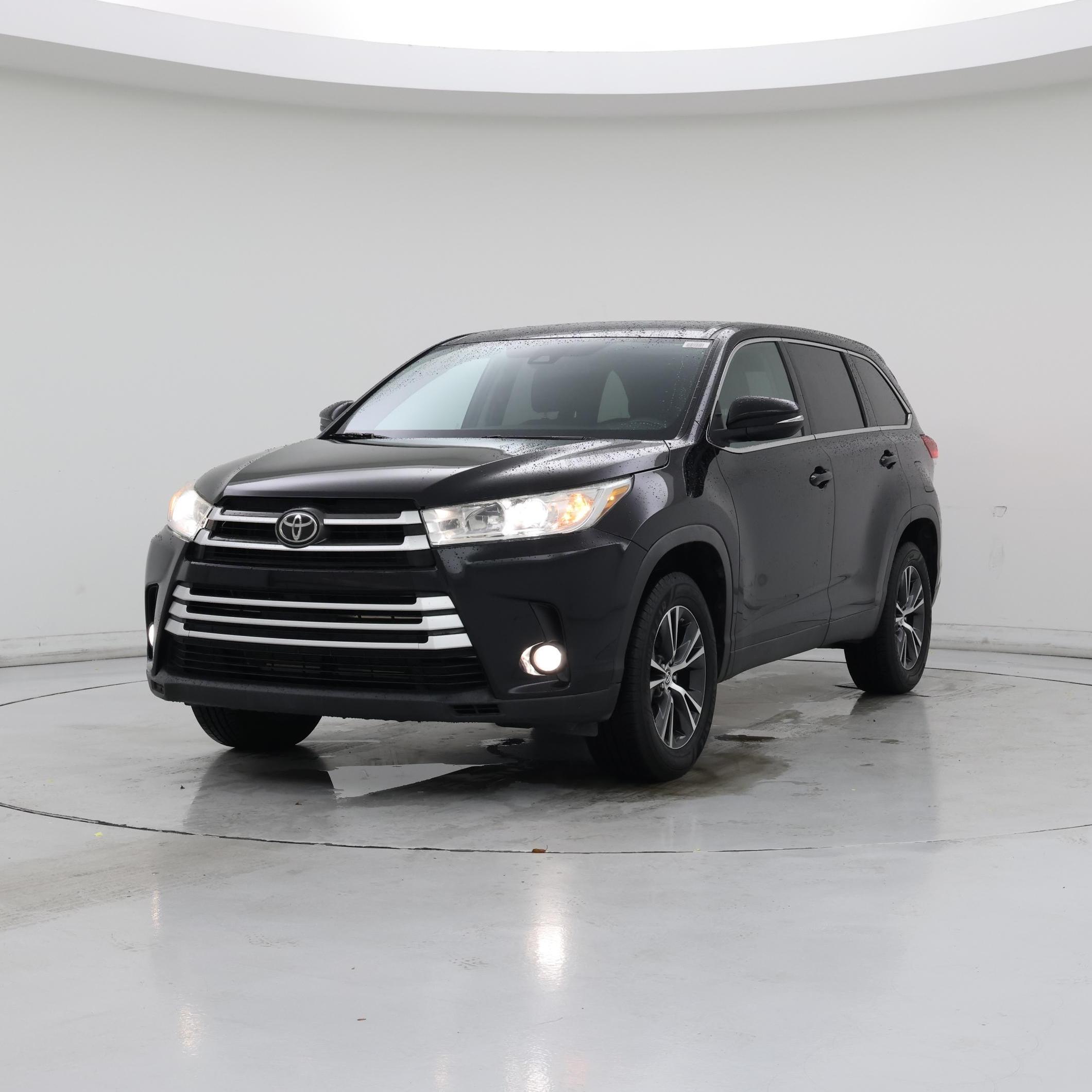 Thumbnail: 2019 Toyota Highlander - 4