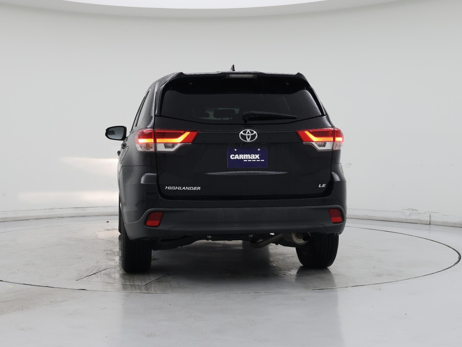 2019 Toyota Highlander LE Plus - Photo 7