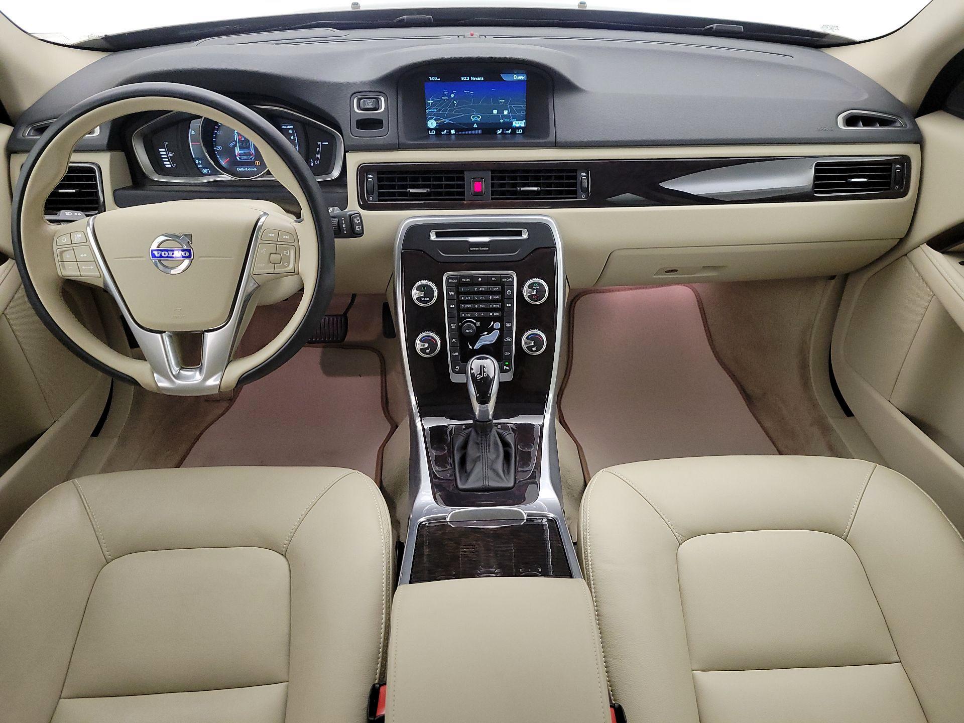 Thumbnail: 2015 Volvo XC70 - 9
