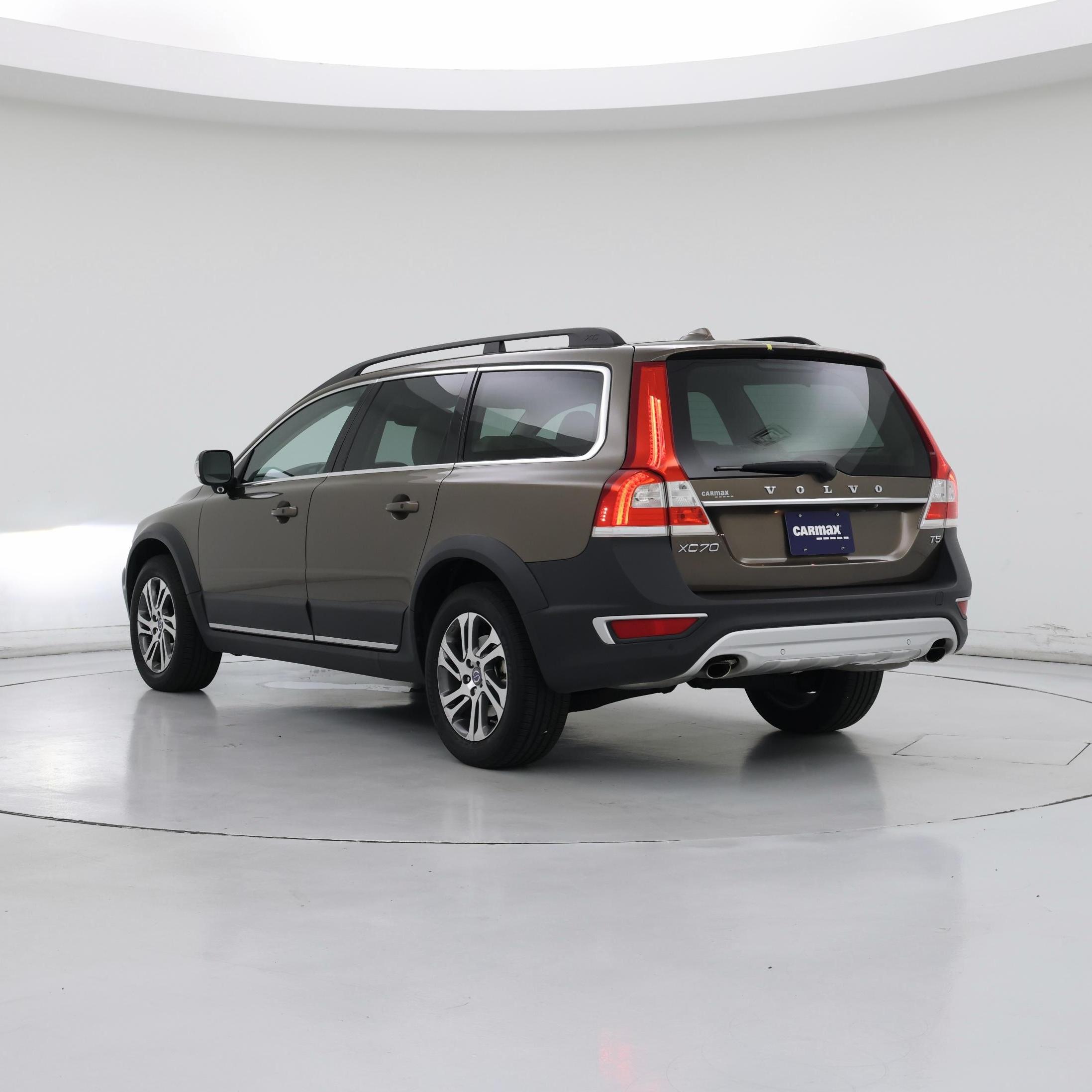 Thumbnail: 2015 Volvo XC70 - 2