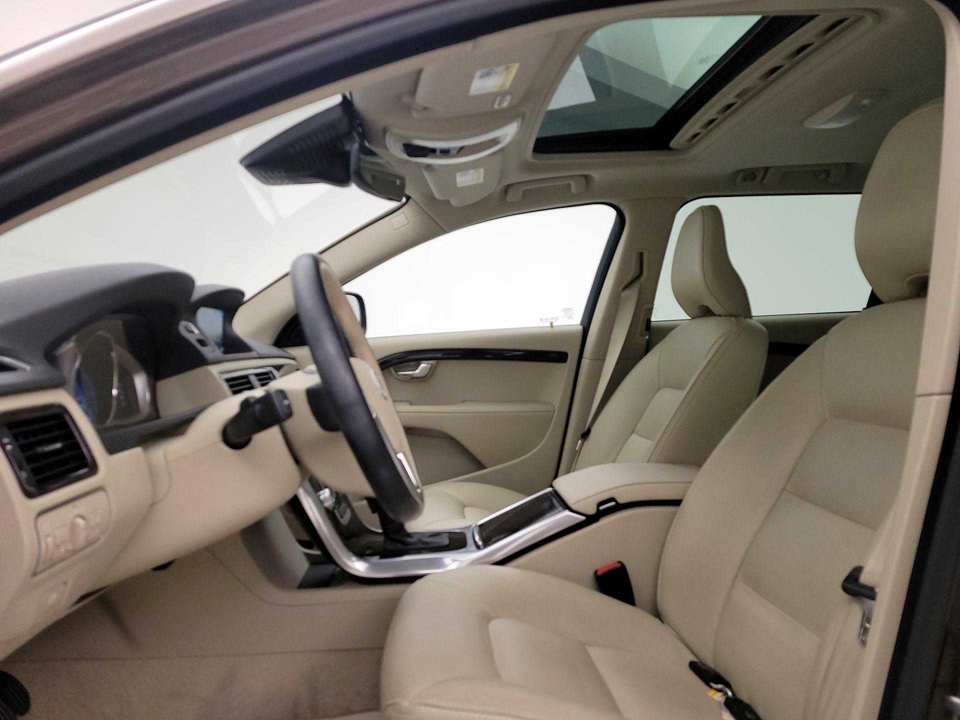 Thumbnail: 2015 Volvo XC70 - 20