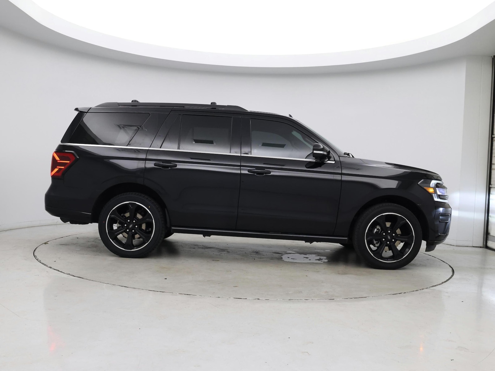 2023 Ford Expedition Limited - Photo 8
