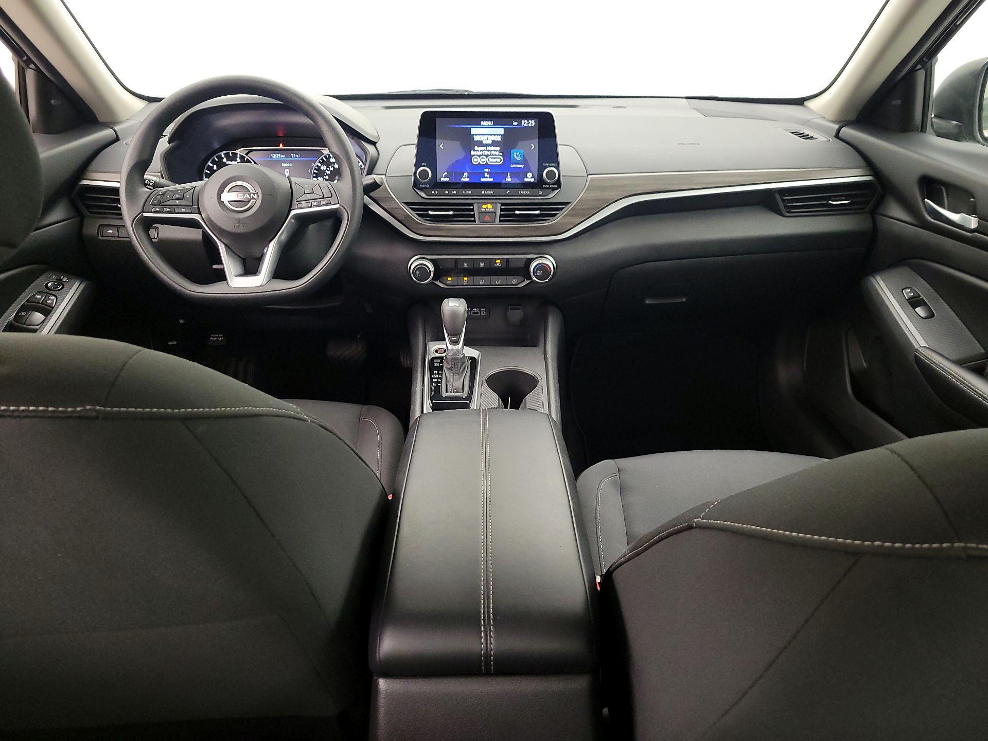 Thumbnail: 2025 Nissan Altima - 9