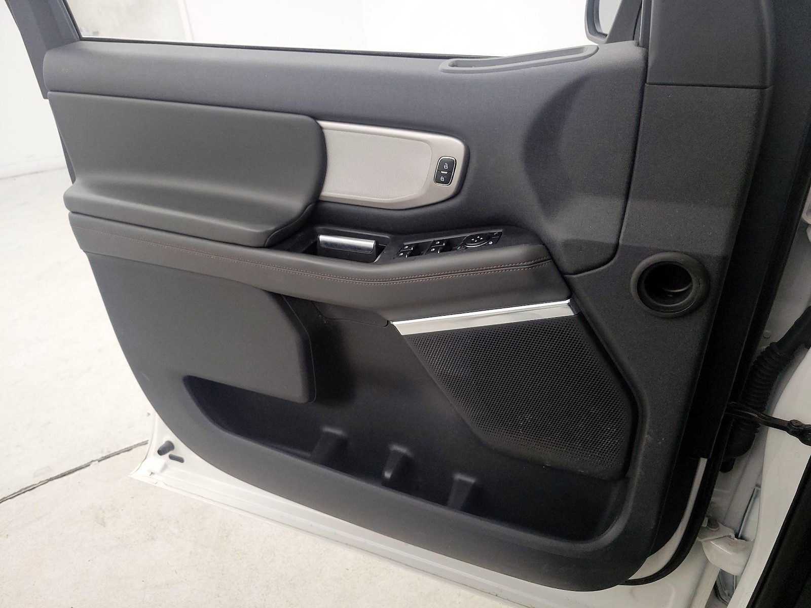 2025 Ford Expedition Active - Photo 13