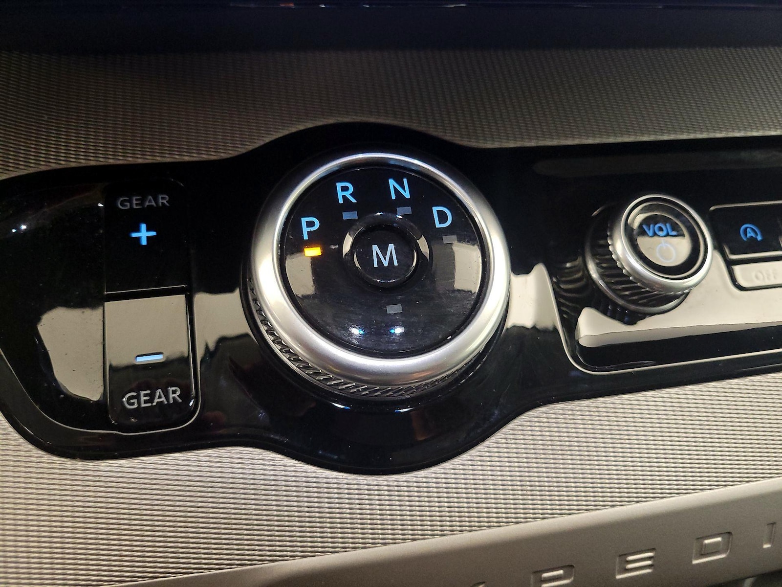 2025 Ford Expedition Active - Photo 19