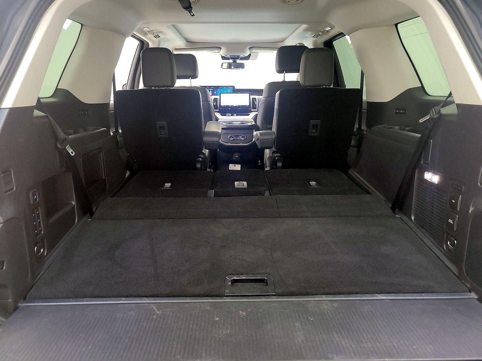2025 Ford Expedition Active - Photo 25