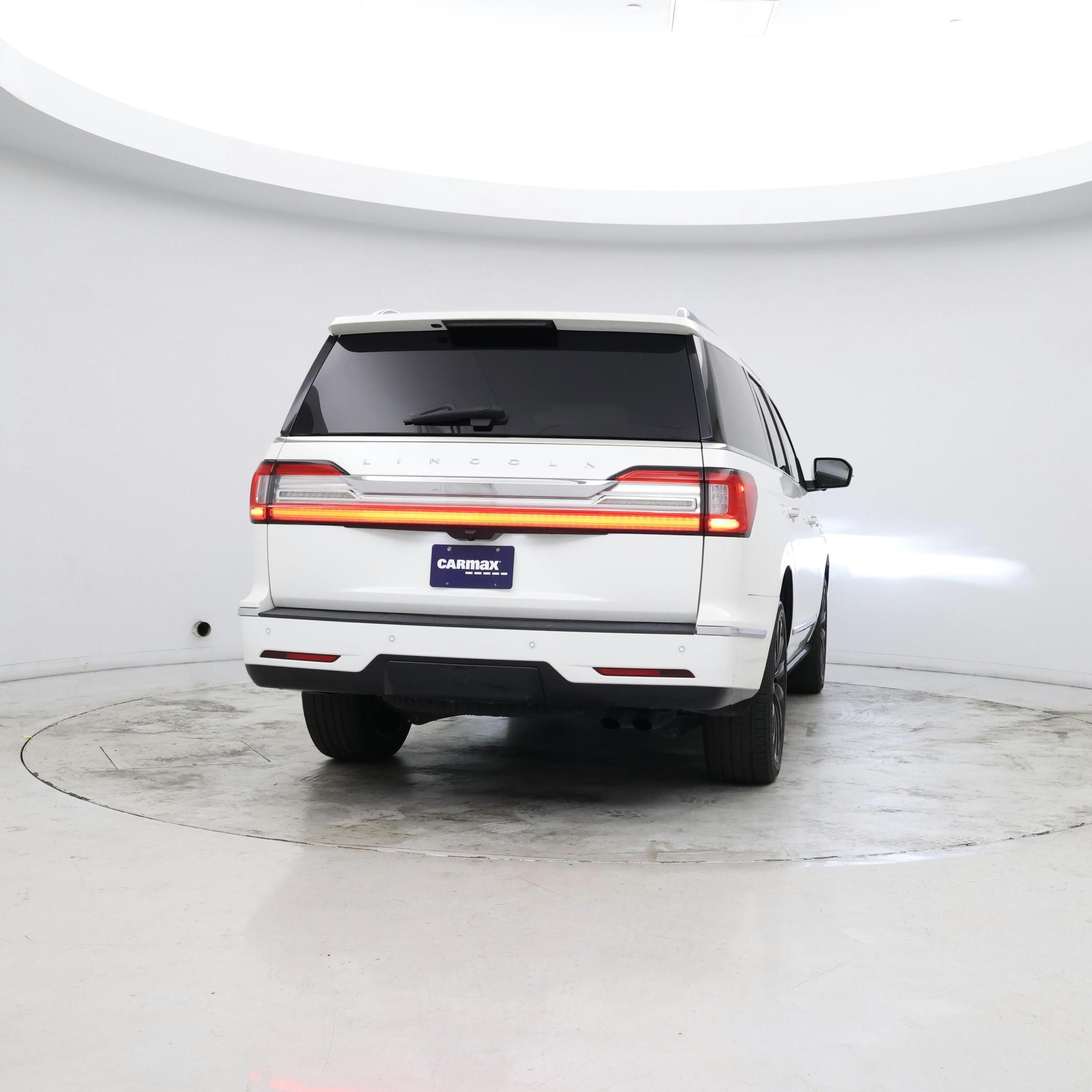 Thumbnail: 2020 Lincoln Navigator - 8