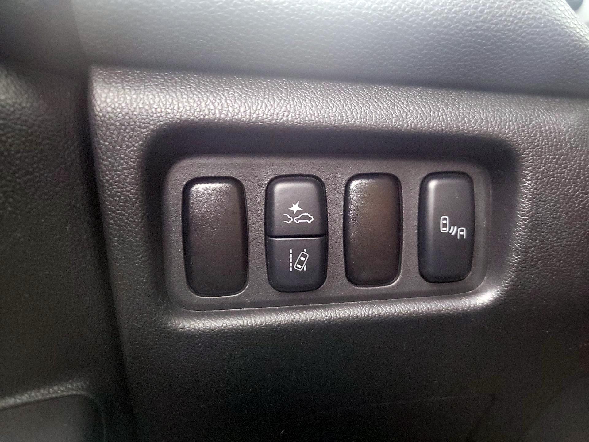 Thumbnail: 2025 Mitsubishi Outlander Sport - 13