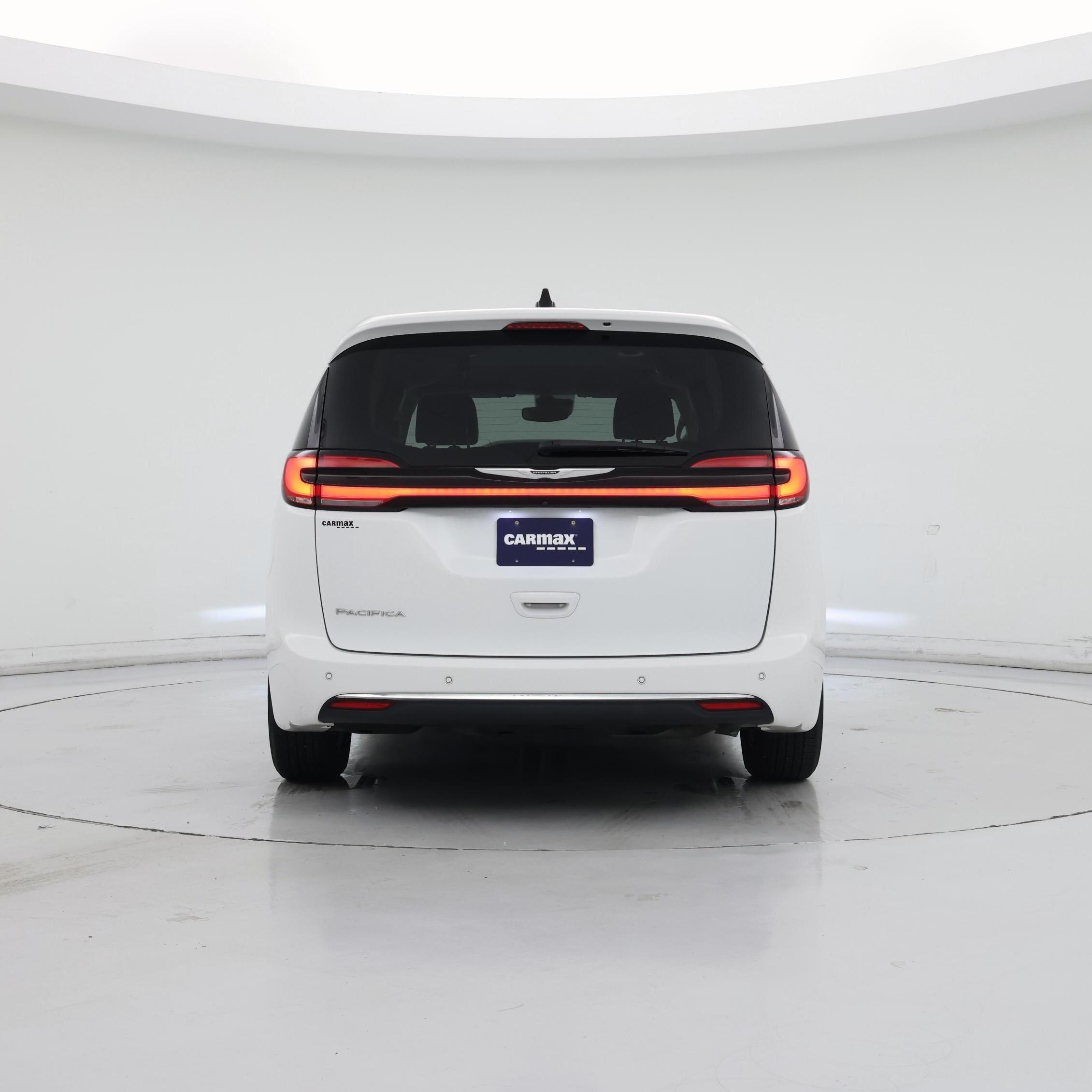 Thumbnail: 2023 Chrysler Pacifica - 6