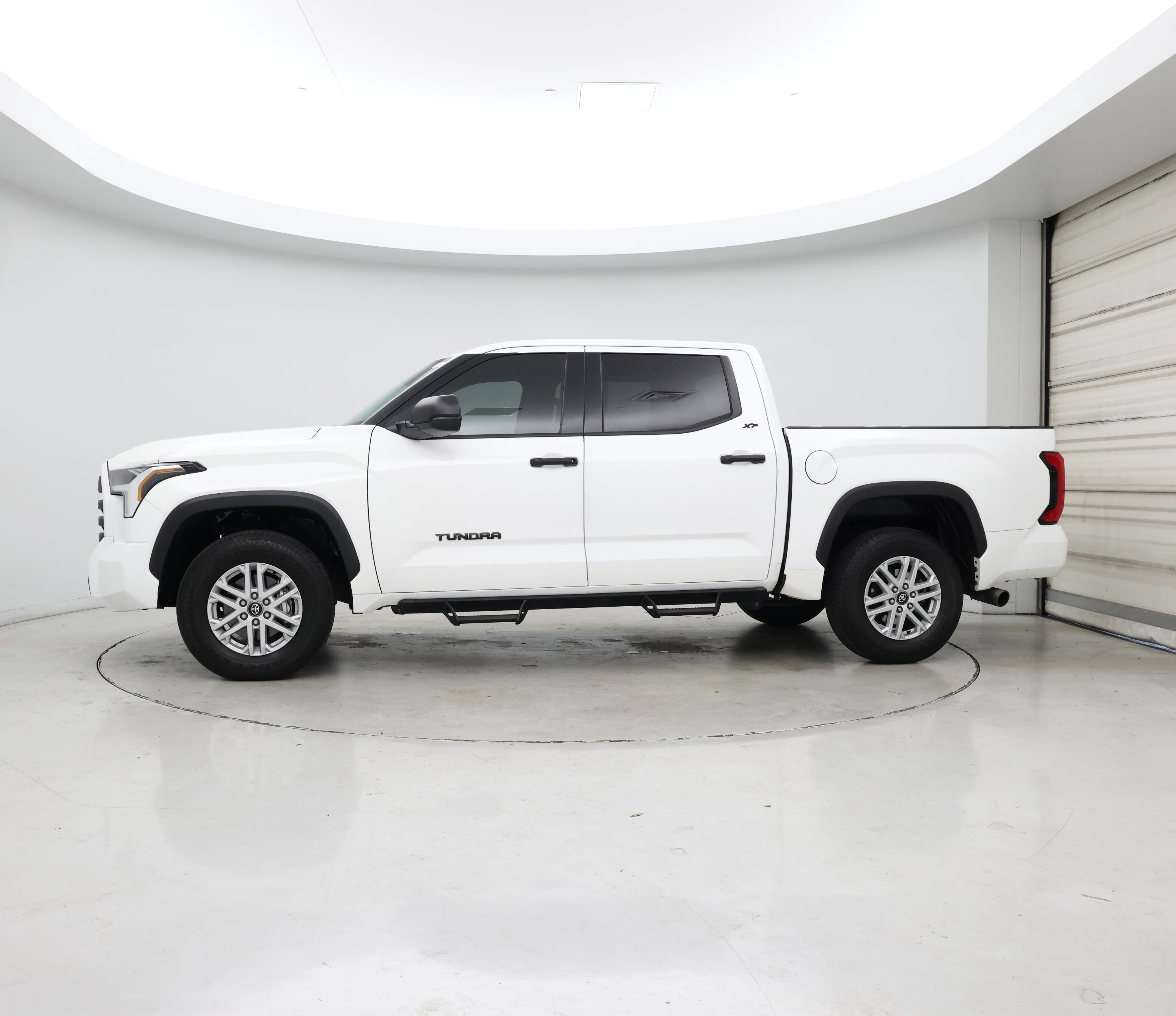 Thumbnail: 2023 Toyota Tundra - 3