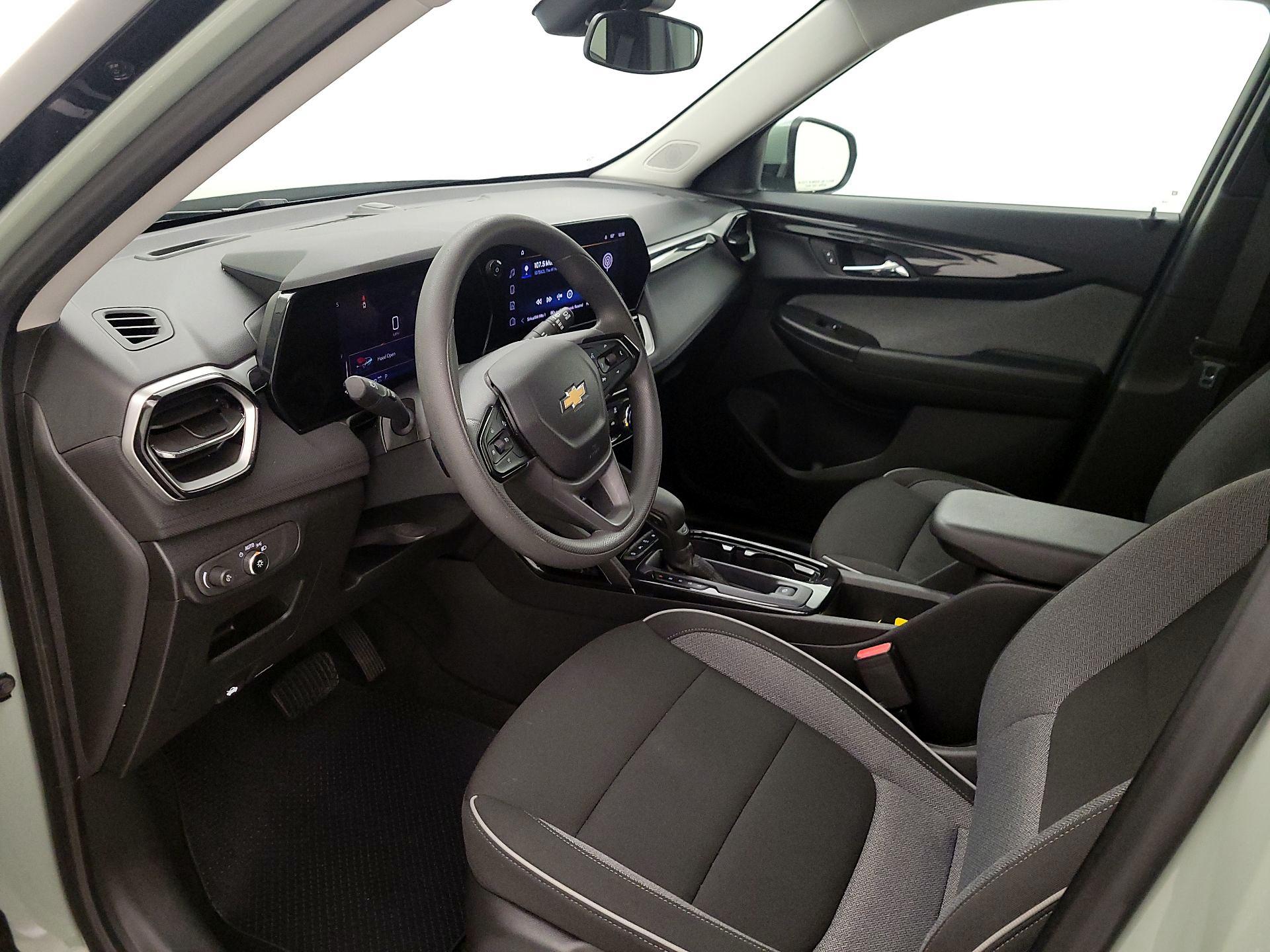 Thumbnail: 2025 Chevrolet TrailBlazer - 11