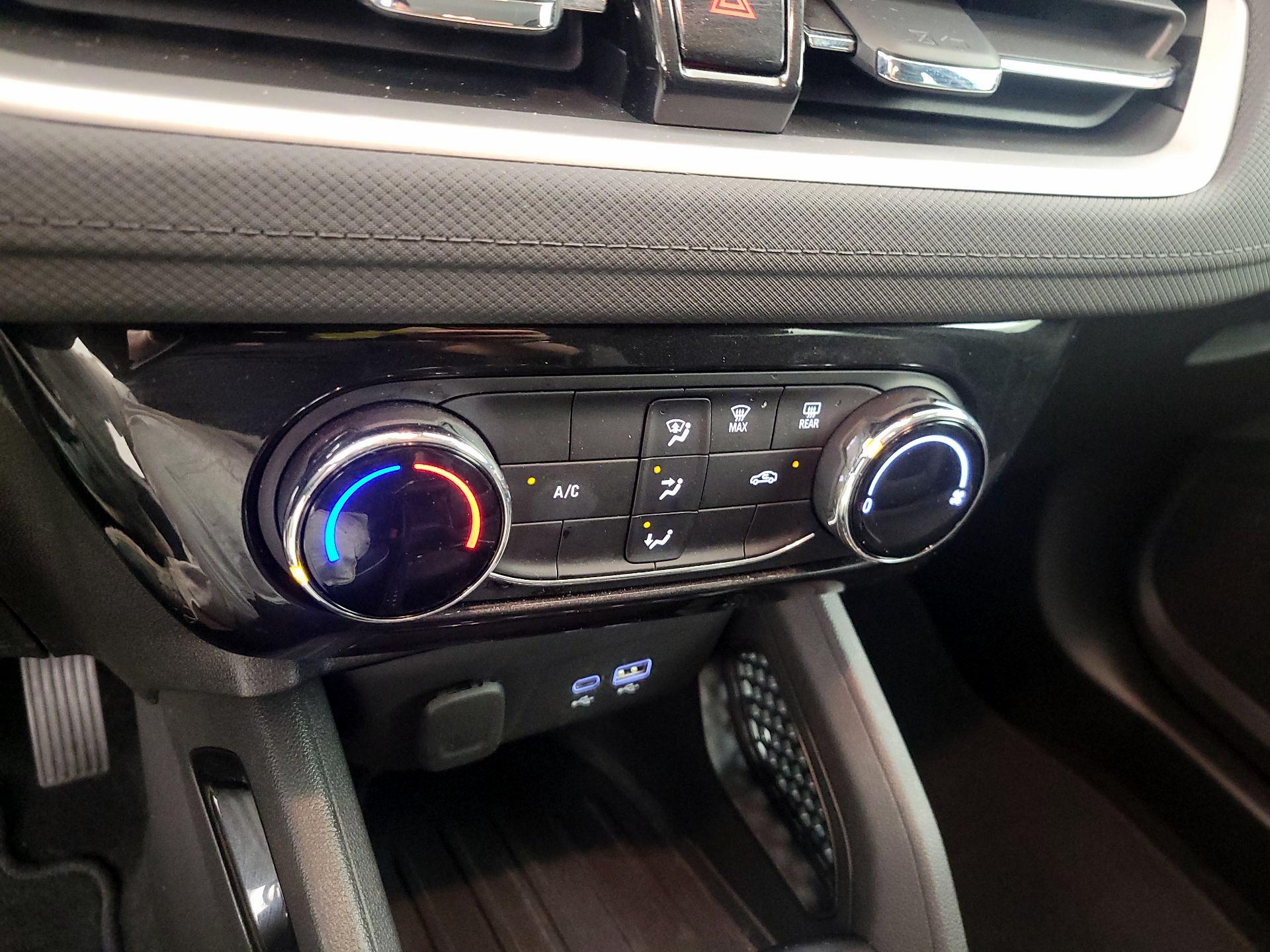 Thumbnail: 2025 Chevrolet TrailBlazer - 16
