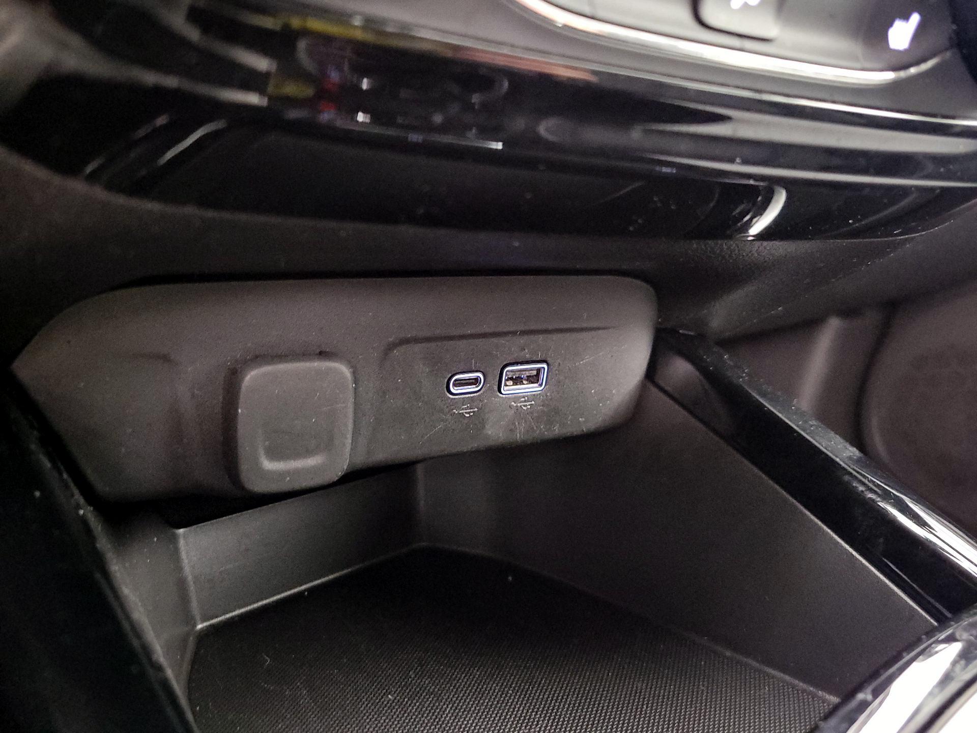 Thumbnail: 2025 Chevrolet Trax - 18