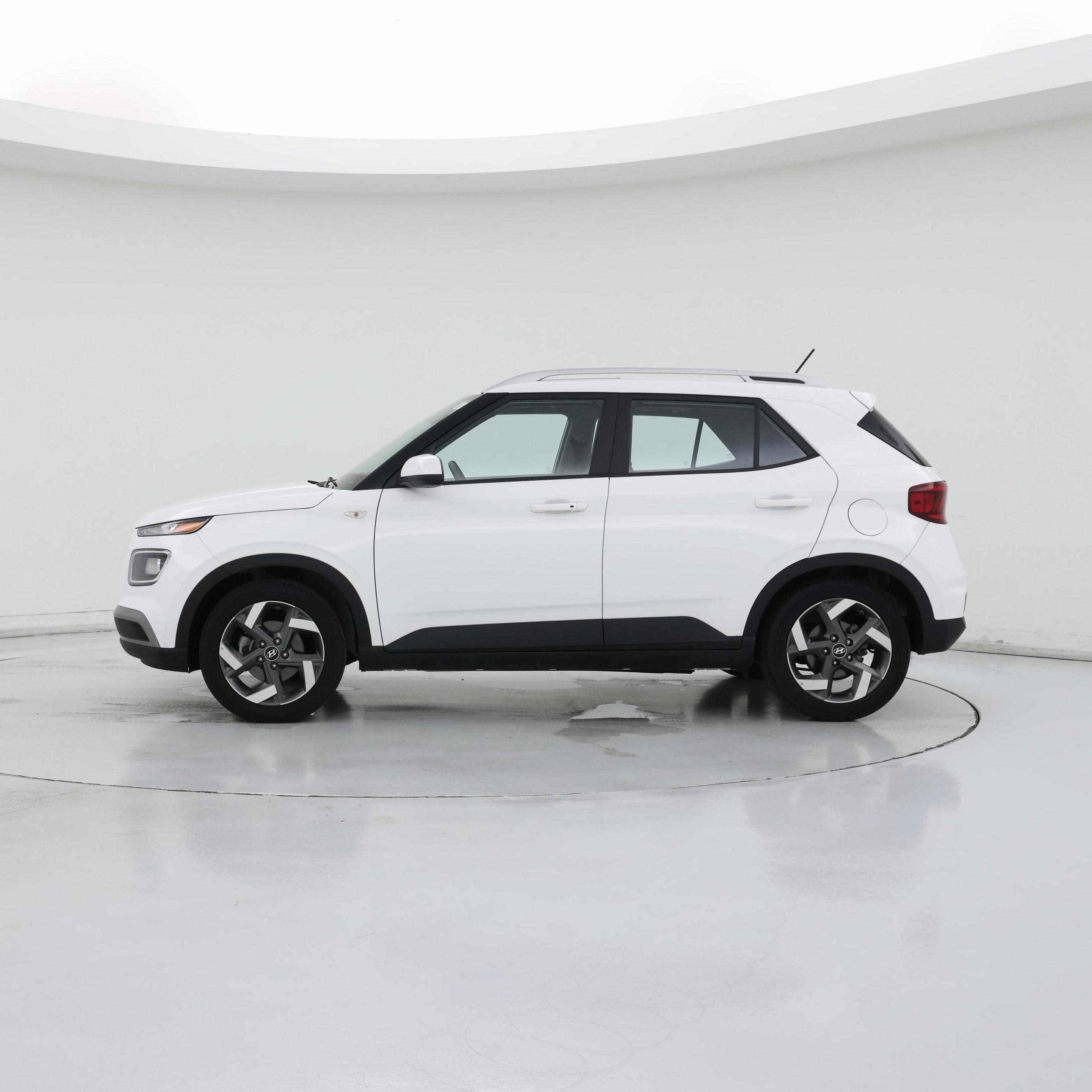 Thumbnail: 2025 Hyundai Venue - 3