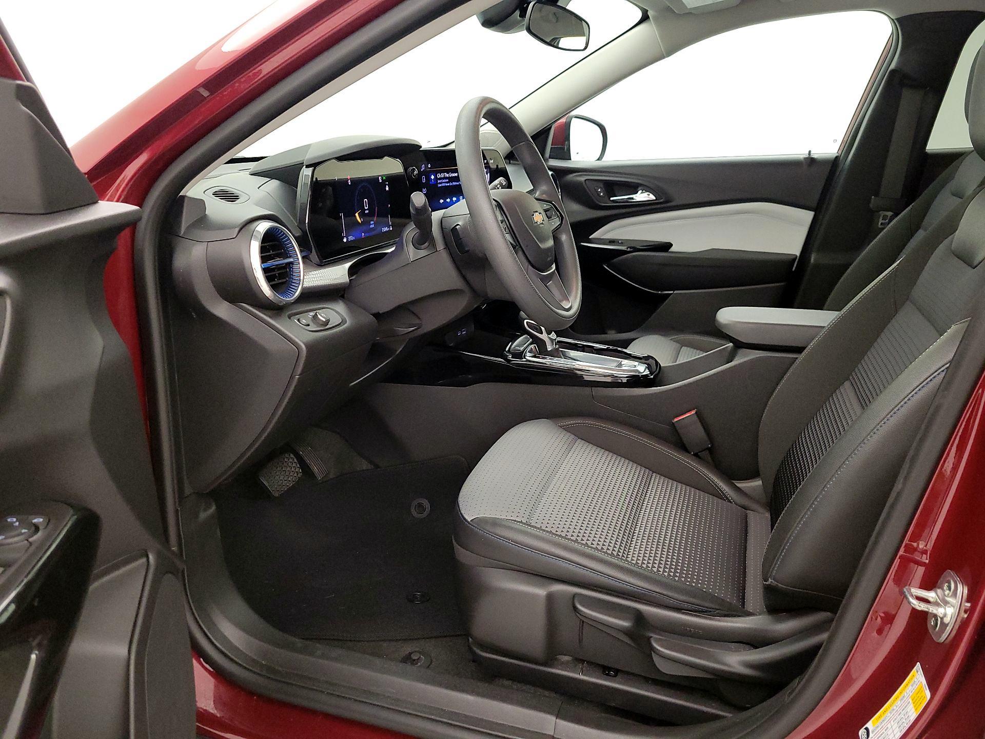 Thumbnail: 2025 Chevrolet Trax - 11