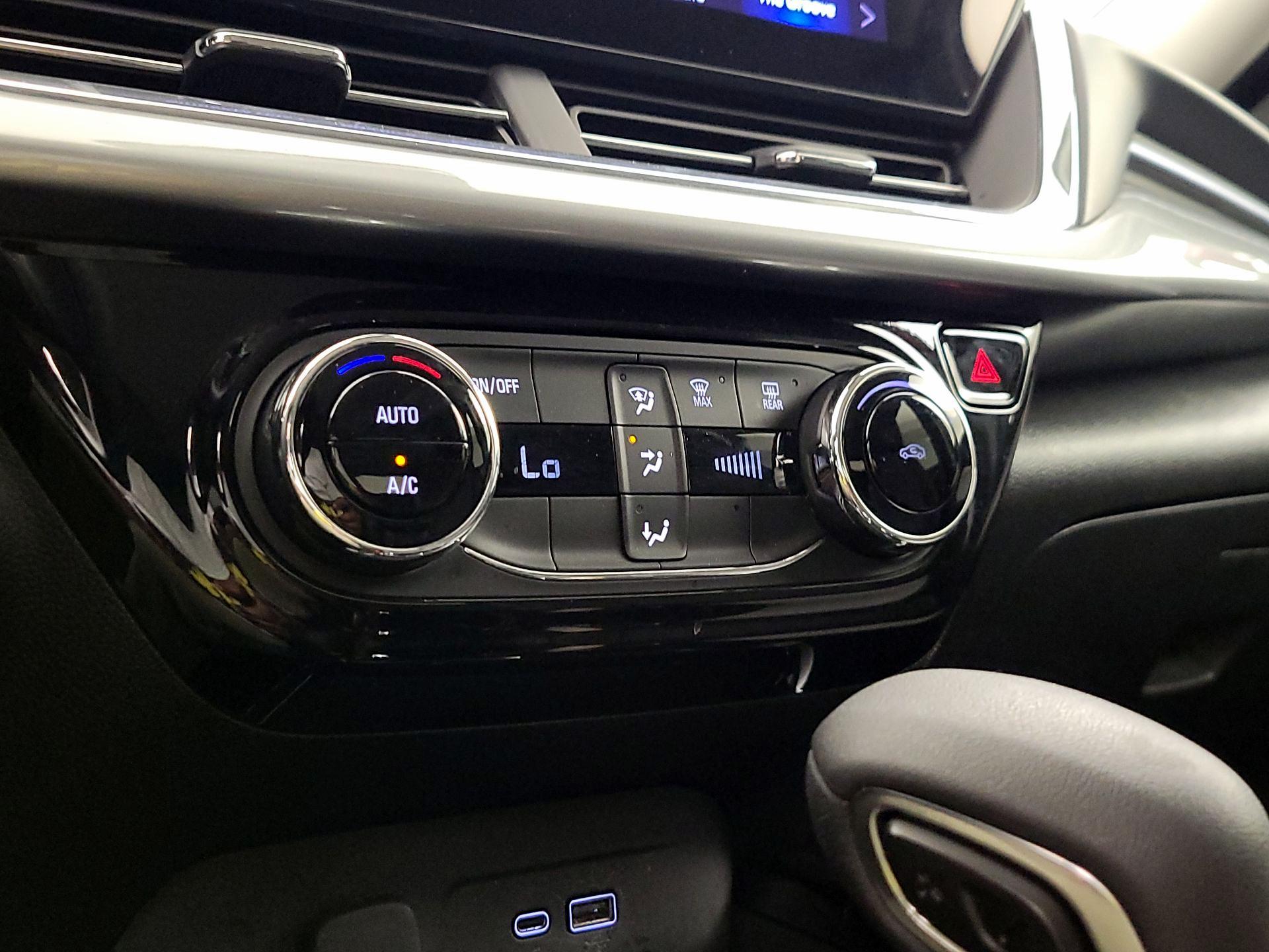 Thumbnail: 2025 Chevrolet Trax - 16