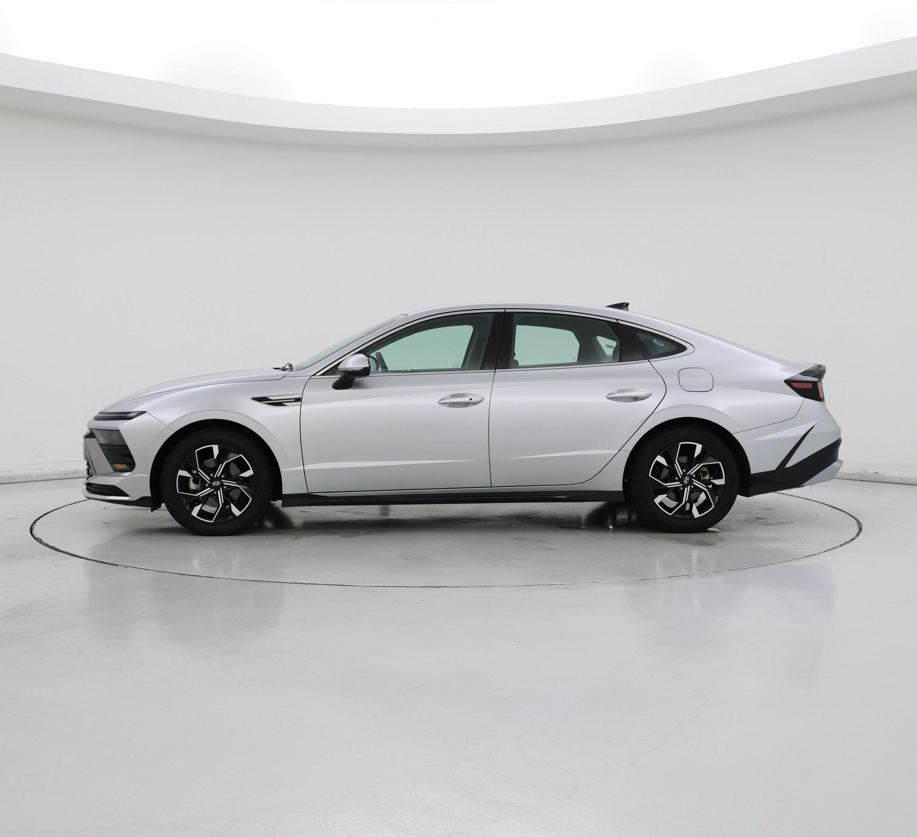 Thumbnail: 2025 Hyundai Sonata - 3