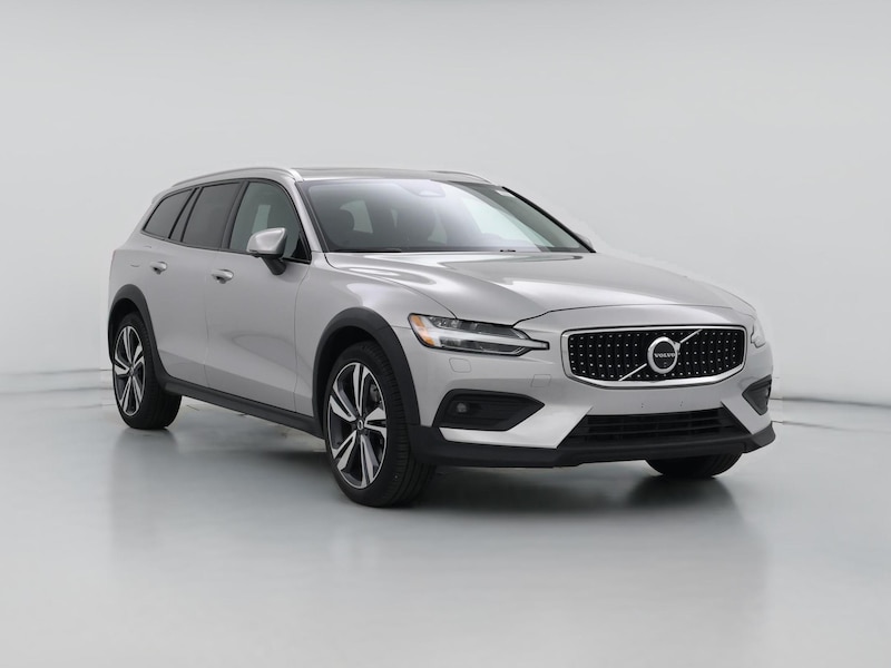 2025 Volvo V60 Cross Country B5 Plus