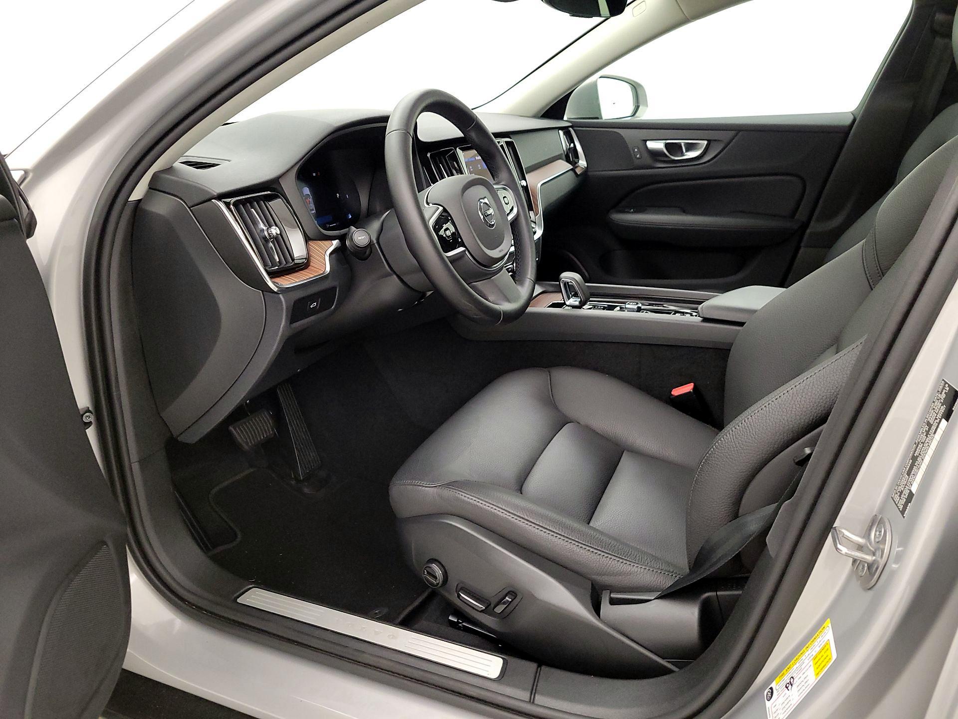 Thumbnail: 2025 Volvo S60 - 11