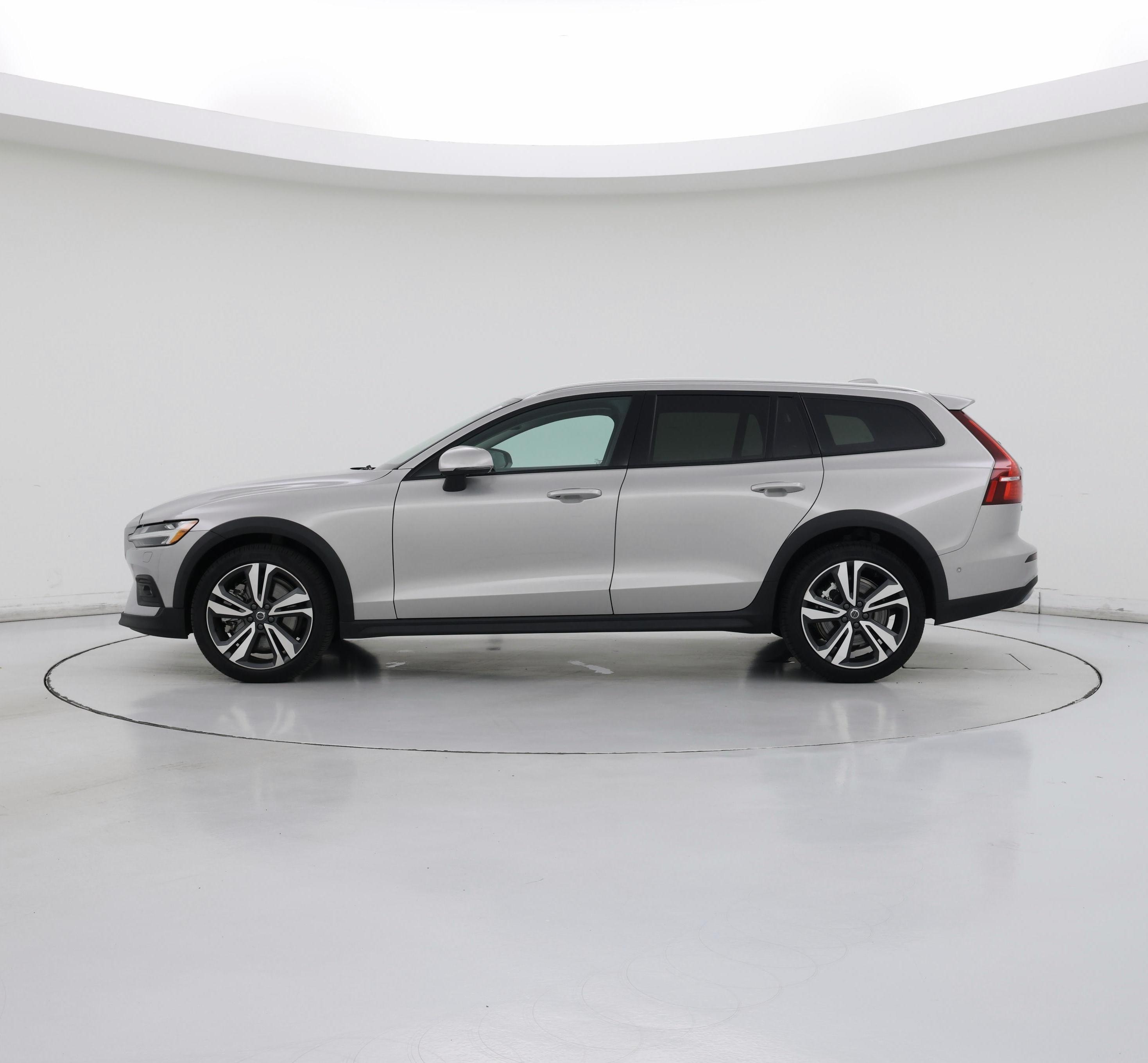 Thumbnail: 2025 Volvo S60 - 3