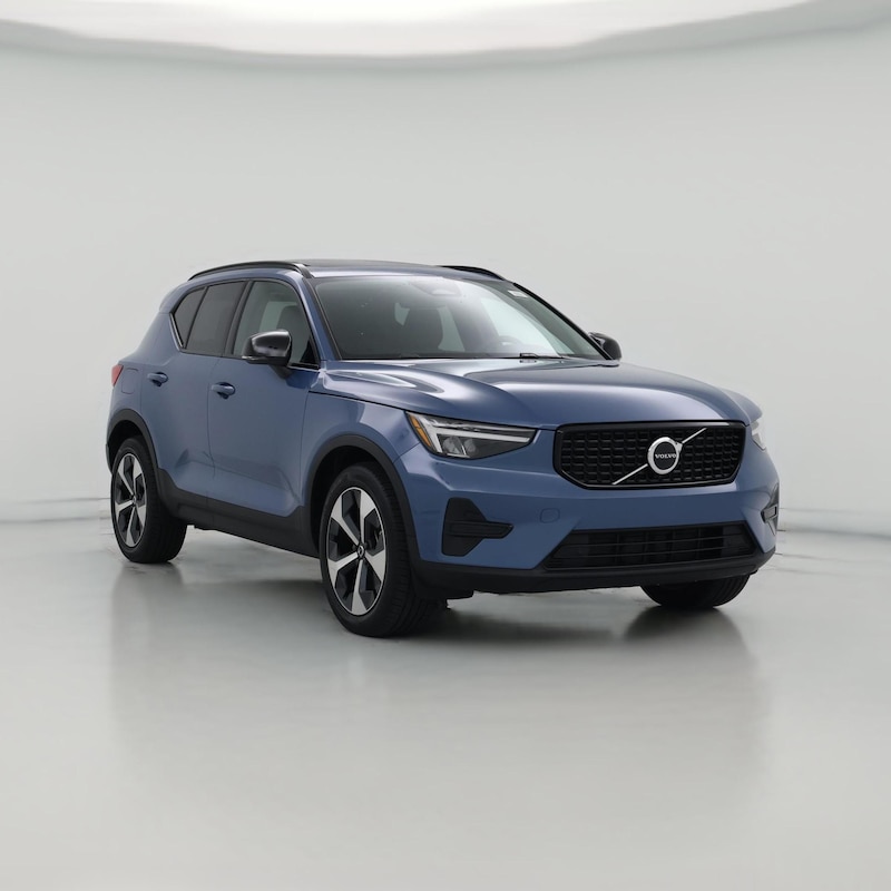 2024 Volvo XC40 B5 Core Dark Theme