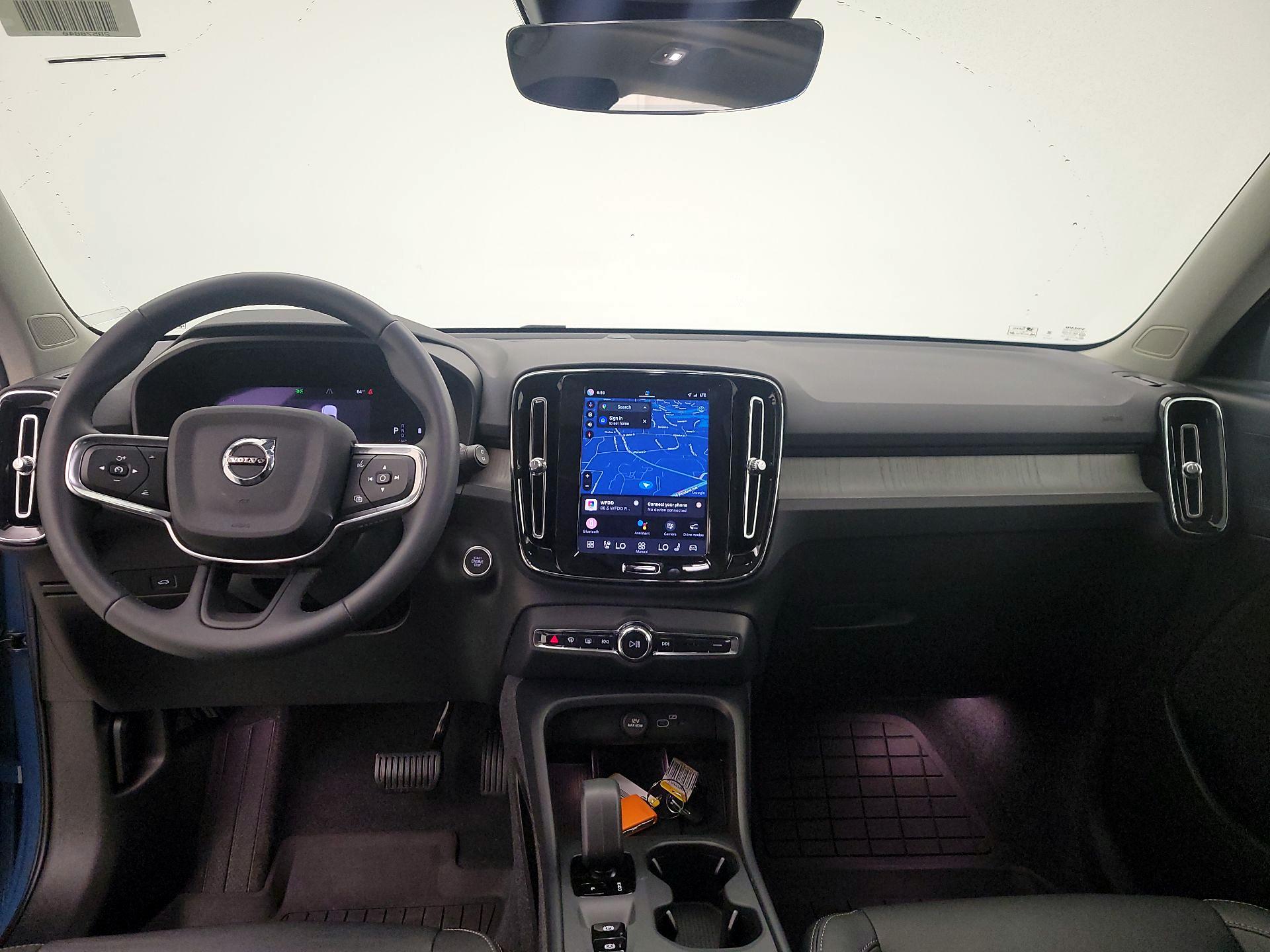 Thumbnail: 2024 Volvo XC40 - 9