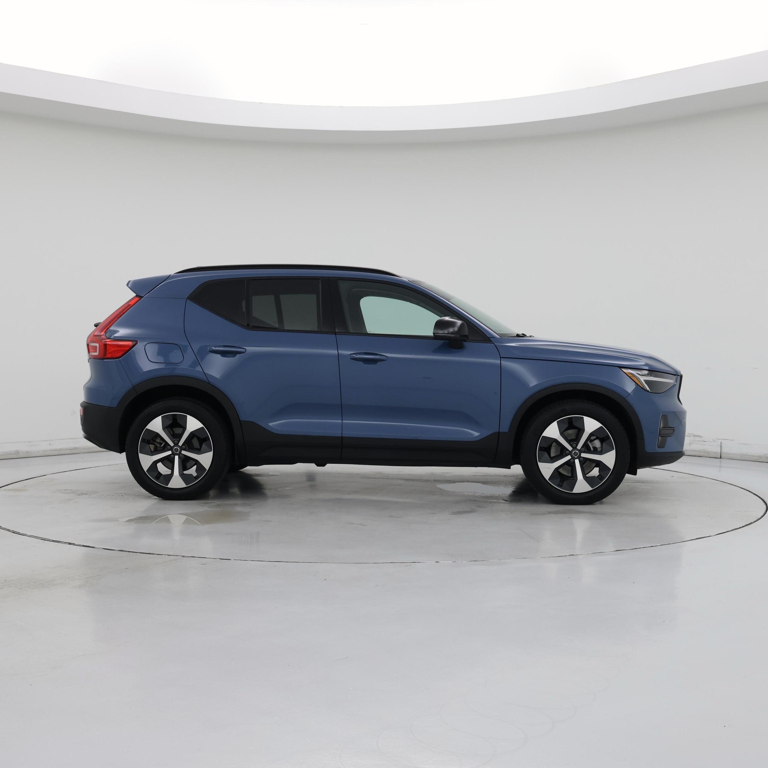 Thumbnail: 2024 Volvo XC40 - 7