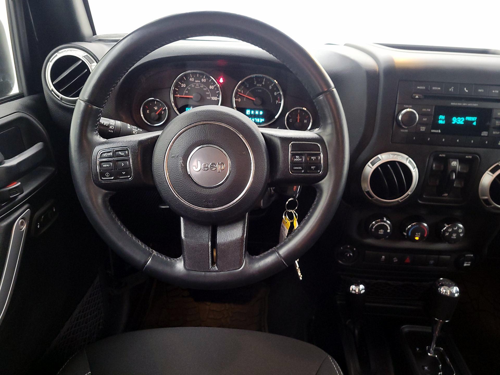 Thumbnail: 2017 Jeep Wrangler - 10